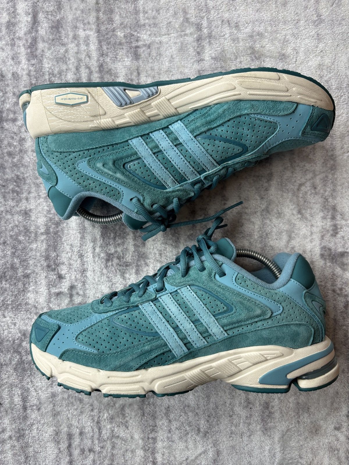 Adidas Adidas Originals Response CL turquoise Size US 8.5 / EU 41-42 - 1 Thumbnail