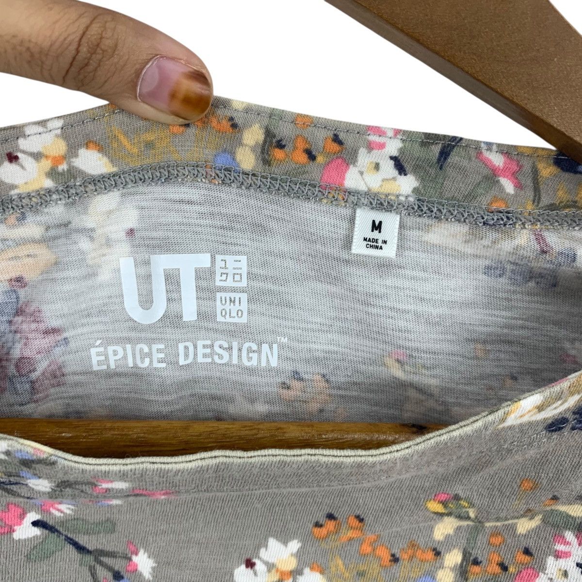 Uniqlo UNIQLO x EPICE DESIGN Floral Bouquet Over Print Tee Shirt Size M / US 6-8 / IT 42-44 - 6 Thumbnail