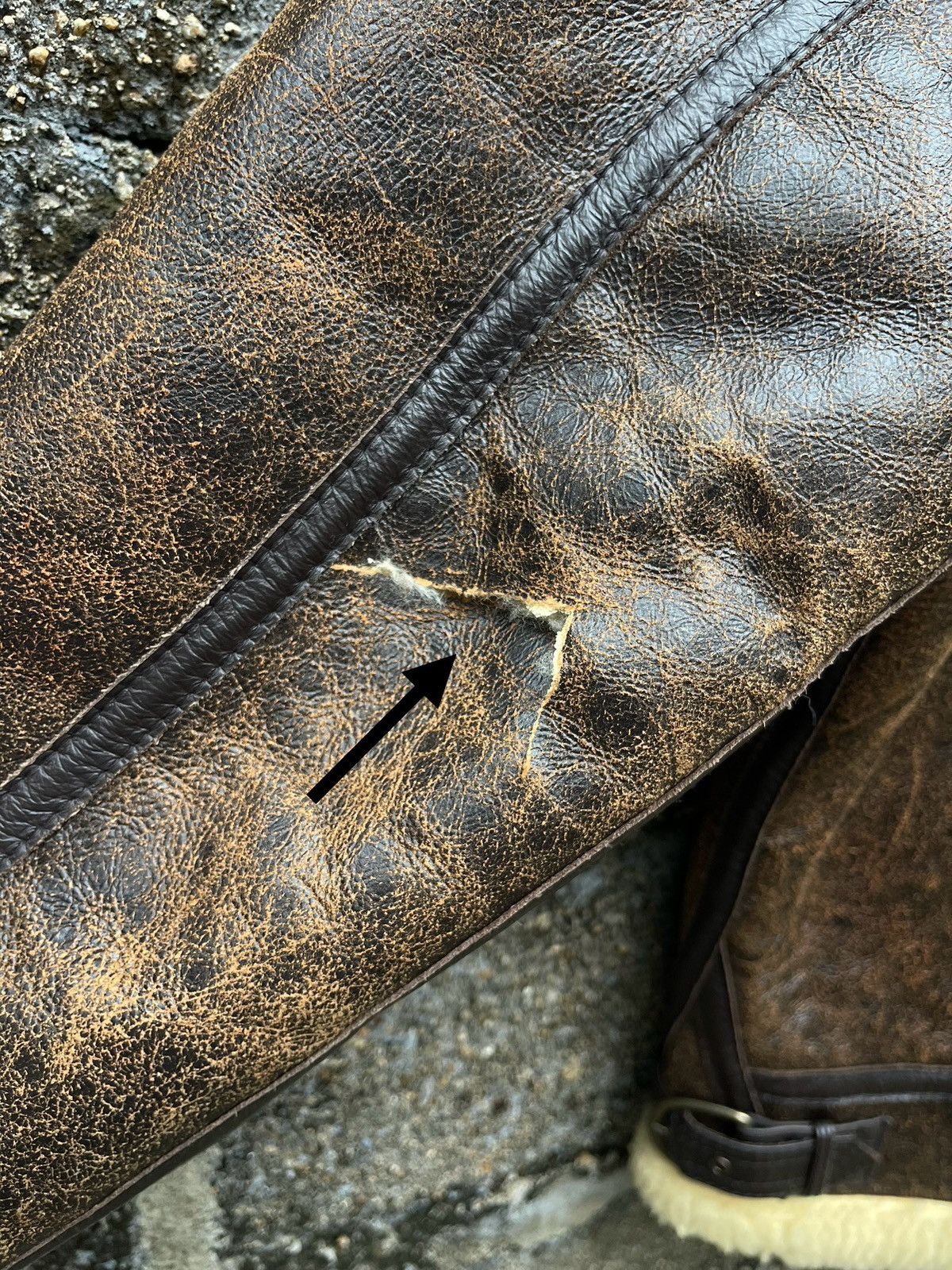 Vintage Vintage Mil-Spec Leather Flying Jacket B3, Silver Stone Inc. Size US L / EU 52-54 / 3 - 7 Thumbnail