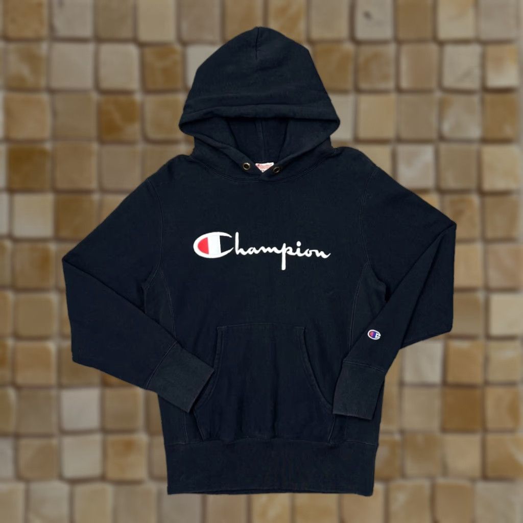 Champion VINTAGE CHAMPION Reverse Weave Embroidered Logo Spellout Pullover Hoodie Men S Black Small Embroidered Logo Hands? Size US S / EU 44-46 / 1 - 1 Thumbnail