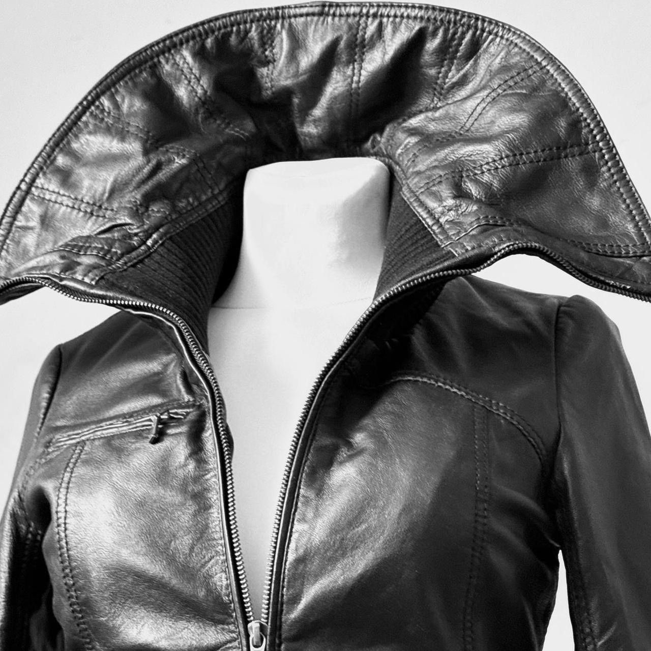 Vintage fitted leather biker avant garde jacket with large collar Size S / US 4 / IT 40 - 3 Thumbnail