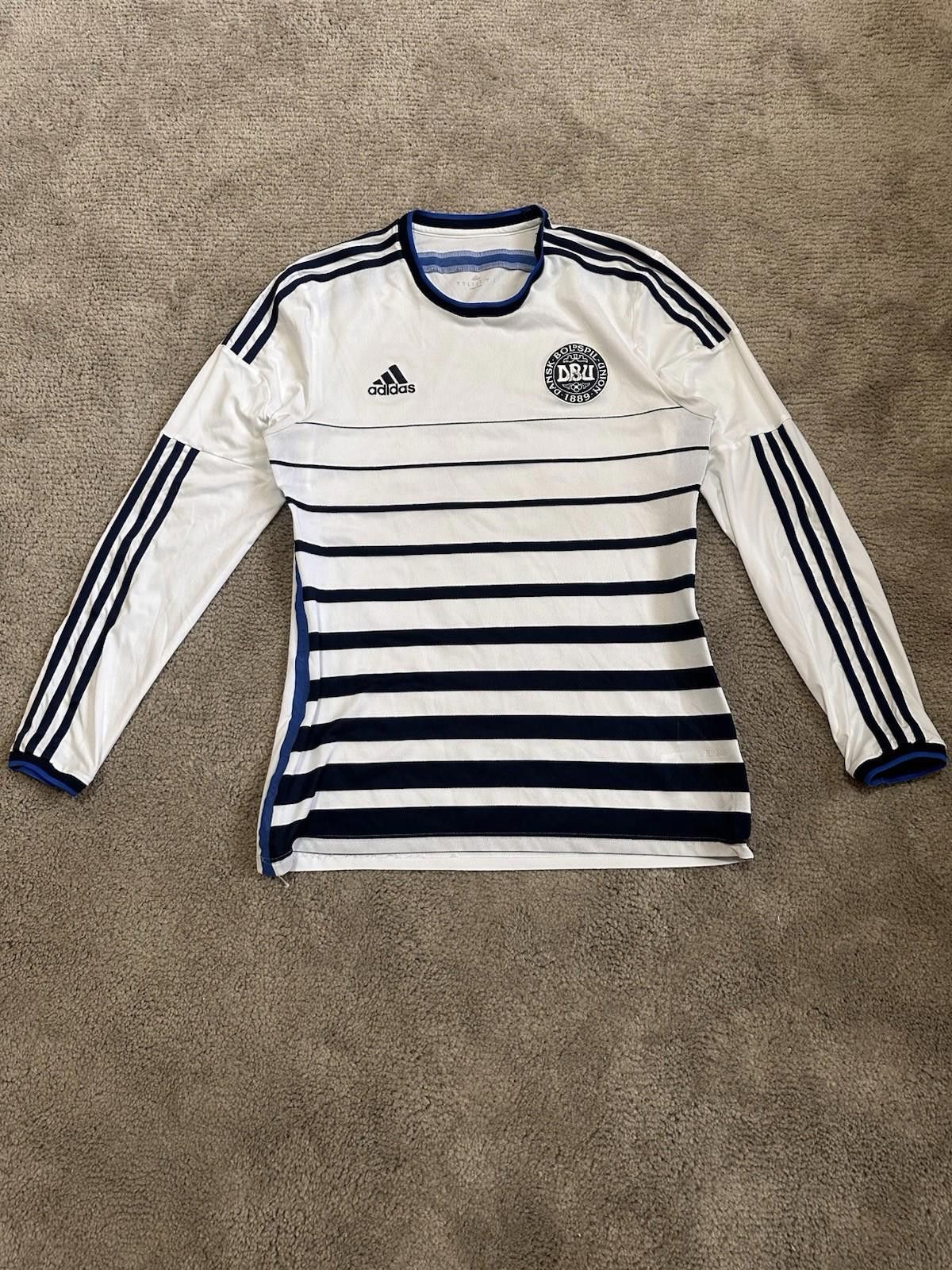 Adidas DENMARK 2014 2015 AWAY SHIRT JERSEY LONG SLEEVE ADIDAS Sz S Size US S / EU 44-46 / 1 - 1 Thumbnail