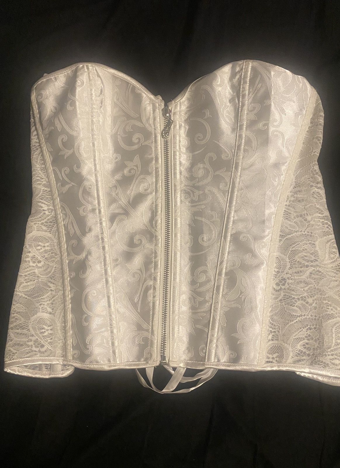 Vintage Coquette fairy white floral lace corset! 🤍 Size XXL / US 16-18 / IT 52-54 - 1 Thumbnail