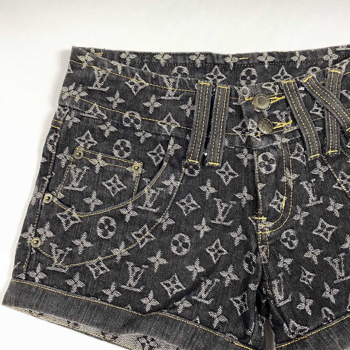 Louis Vuitton Louis Vuitton - Monogram Mini Denim Short Size 28" / US 6 / IT 42 - 3 Thumbnail