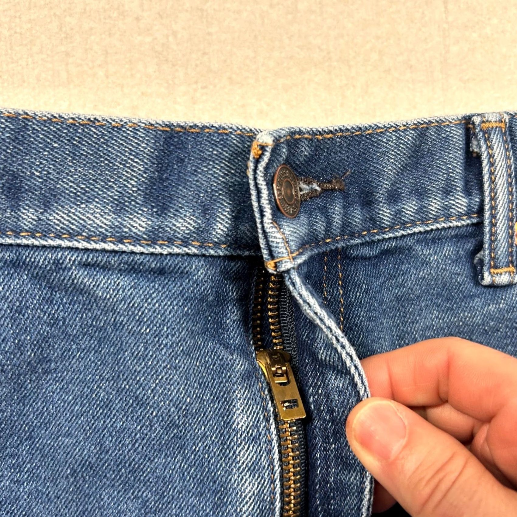 Levi's VINTAGE Levi's 517 Jeans Mens 36x34 Boot Cut Denim Cowboy Jeans Mens Regular Blue 5-Pocket Design Size US 36 / EU 52 - 3 Thumbnail