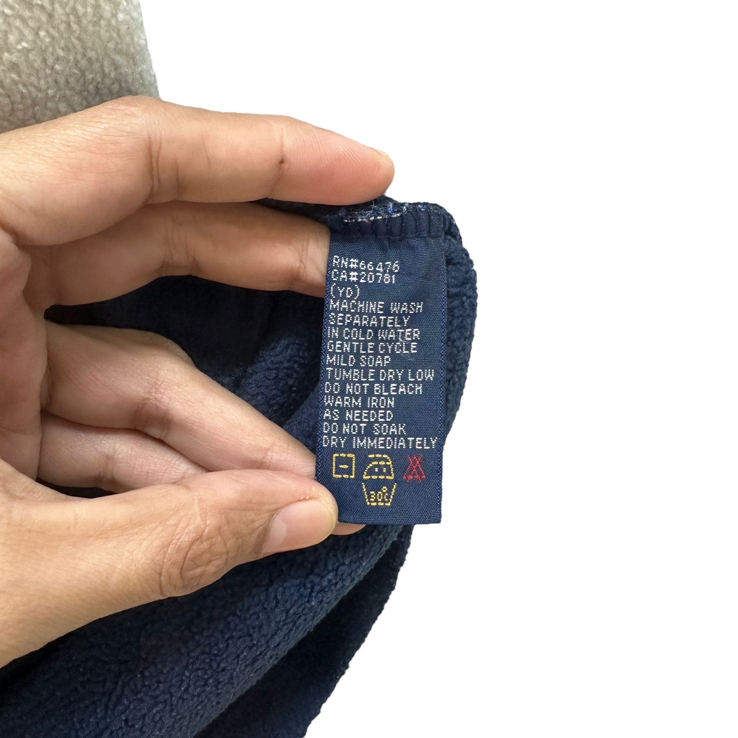 Tommy Hilfiger TOMMY HILFIGER H BIG LOGO FLEECE #8138-205 Size US L / EU 52-54 / 3 - 8 Thumbnail