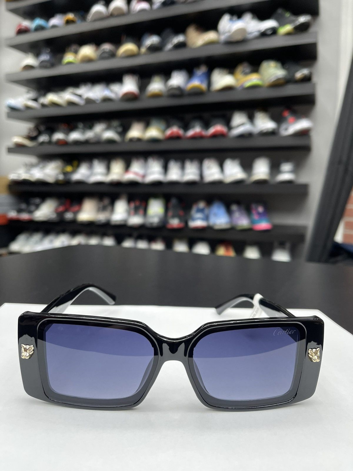 Cartier Cartier Panthère Black Rectangular Sunglasses Size ONE SIZE - 1 Thumbnail