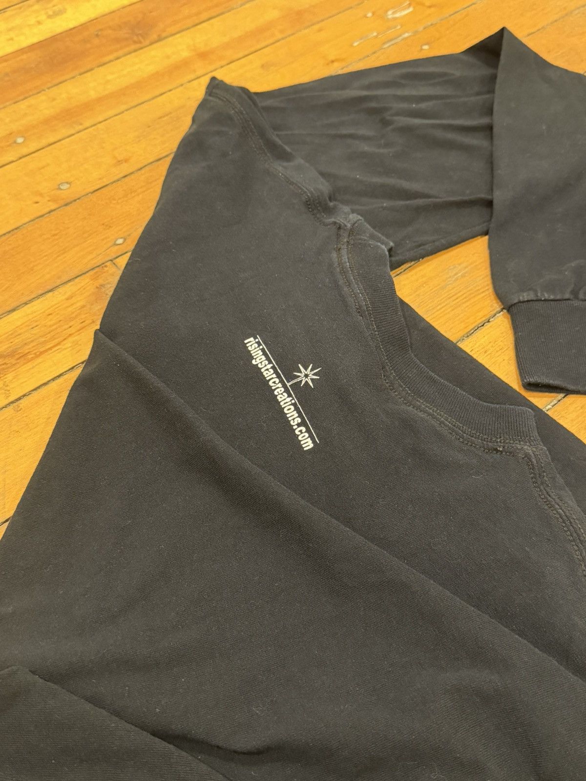 Vintage Vintage Jesus Christ Flame Sword black long sleeve Y2K Size US L / EU 52-54 / 3 - 6 Thumbnail