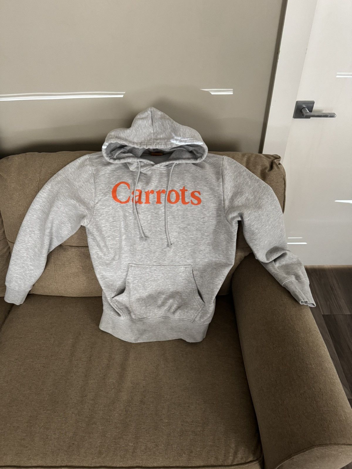 Carrots by Anwar Carrots Carrots by Anwar Carrots Wordmark hoodie men’s sz Medium Size US M / EU 48-50 / 2 - 1 Thumbnail