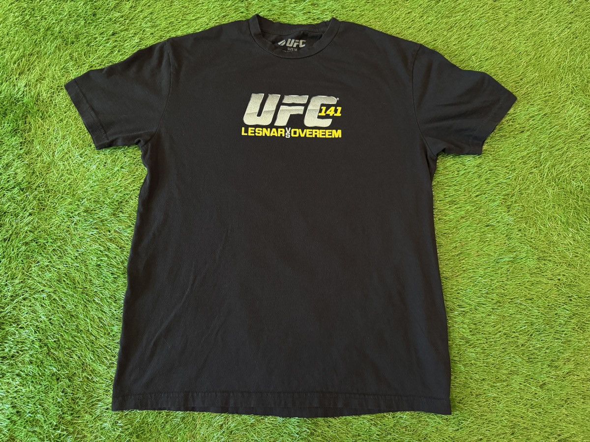 UFC OFFICIAL UFC 141 Brock Lesnar Vs Alistair Overeem MMA Shirt Size US M / EU 48-50 / 2 - 3 Thumbnail