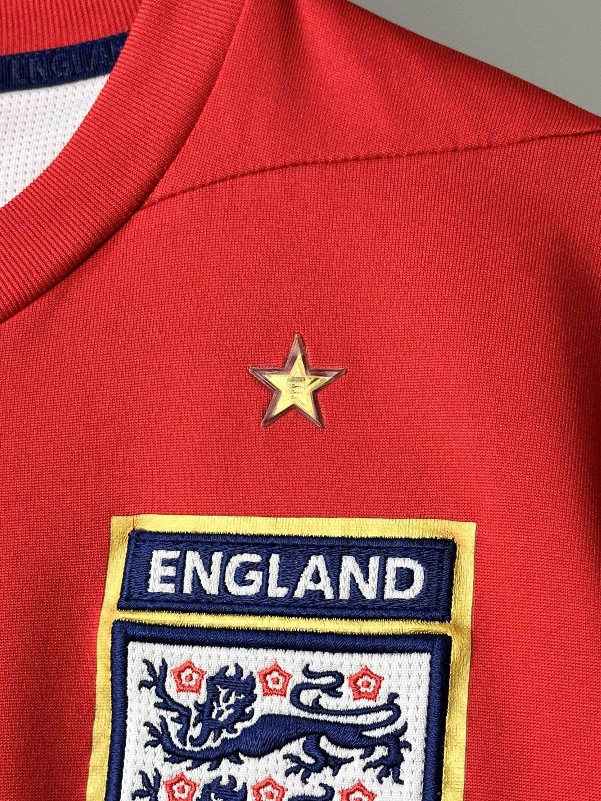 Umbro ENGLAND 2006 2008 AWAY FOOTBALL SHIRT SOCCER JERSEY WALCOTT Size US M / EU 48-50 / 2 - 6 Thumbnail