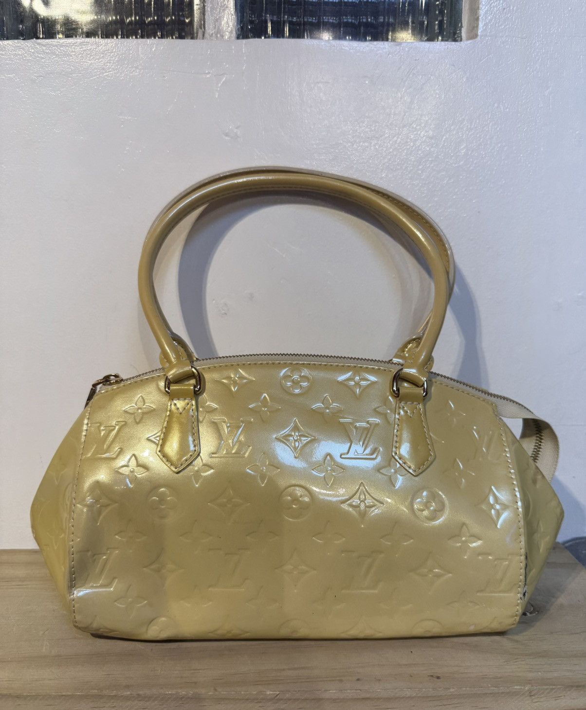 Louis Vuitton Louis Vuitton Vernis Sherwood PM Shoulderbag Size ONE SIZE - 3 Thumbnail