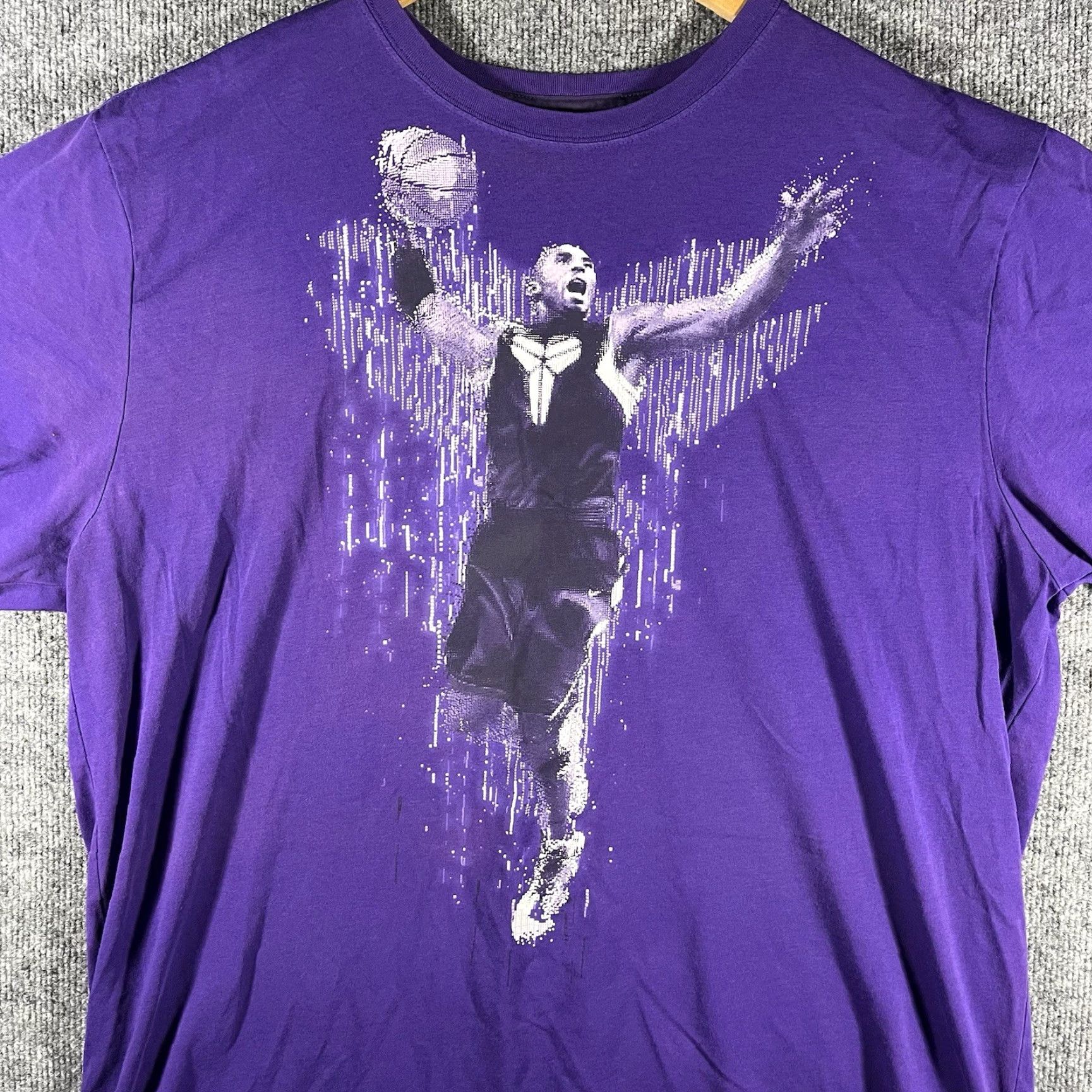 Nike VINTAGE Nike Kobe Bryant Dri-FIT T-Shirt 2XL Purple Short Sleeve Crew Neck Graphic Tee Men Lakers Mamba Vintage Size US XXL / EU 58 / 5 - 2 Thumbnail