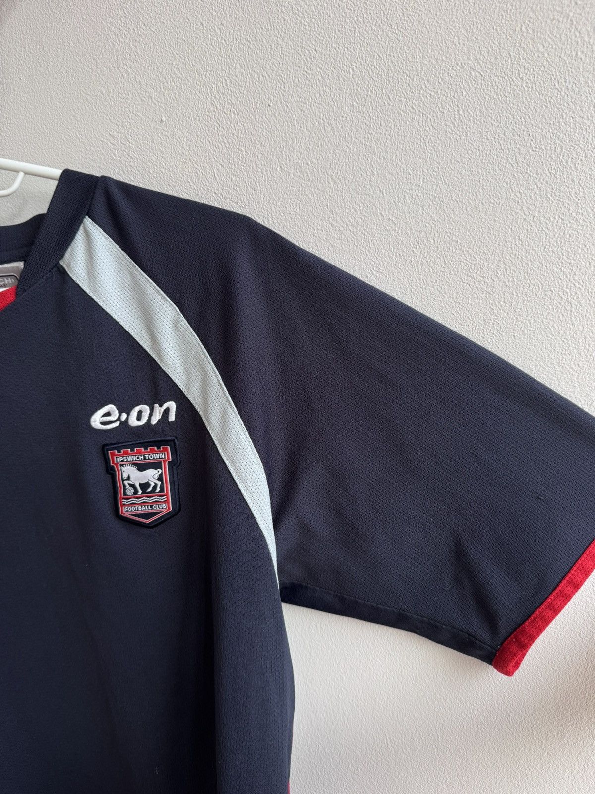 Vintage IPSWICH TOWN 1999 2001 FOOTBALL SOCCER SHIRT JERSEY PUNCH Size US S / EU 44-46 / 1 - 5 Thumbnail