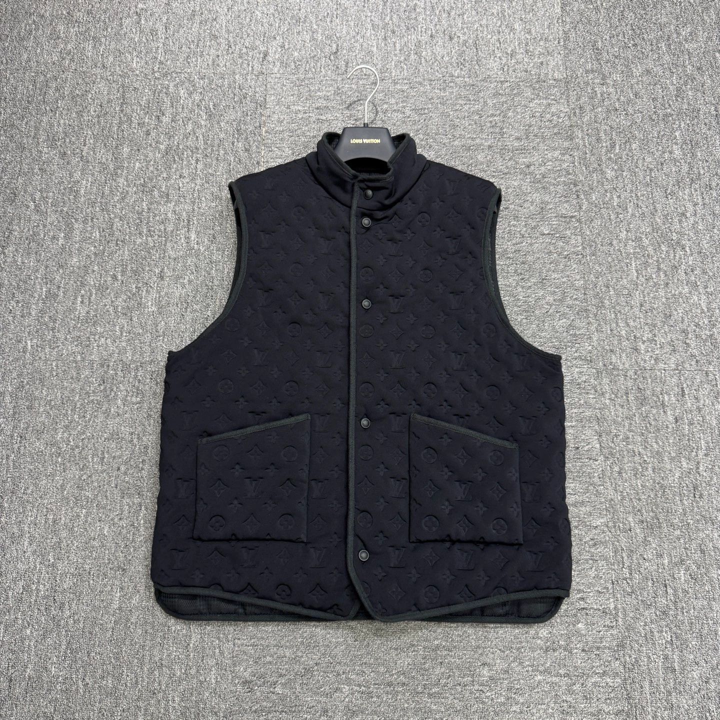 Louis Vuitton LV Monogram Empreinte Damier Double-Sided Vest Size L Size US L / EU 52-54 / 3 - 1 Thumbnail