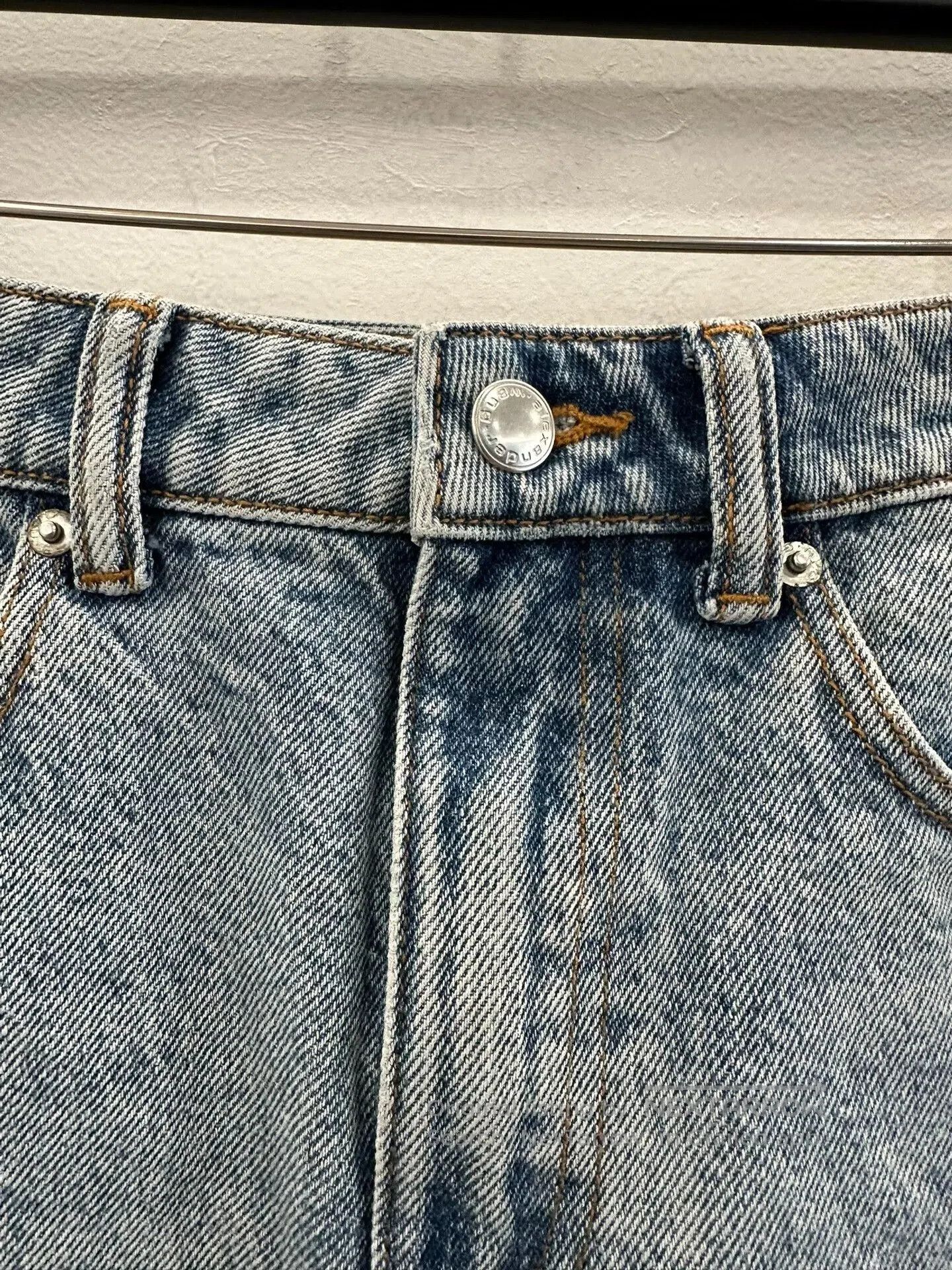 Alexander Wang Alexander Wang Women's Blue Denim Shorts 26. Size 26" / US 2 / IT 38 - 4 Thumbnail
