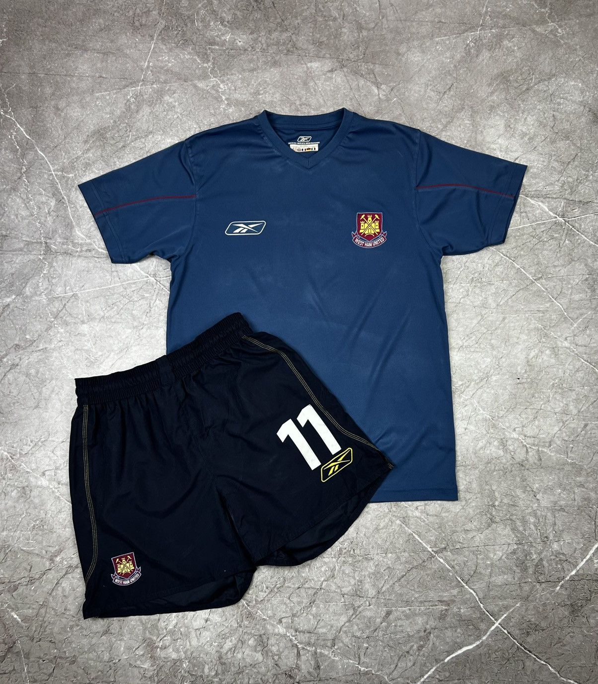 Reebok × Vintage WEST HAM UNITED 2004/06 MEN'S SOCCER JERSEY TRACKSUIT Size US S / EU 44-46 / 1 - 1 Thumbnail