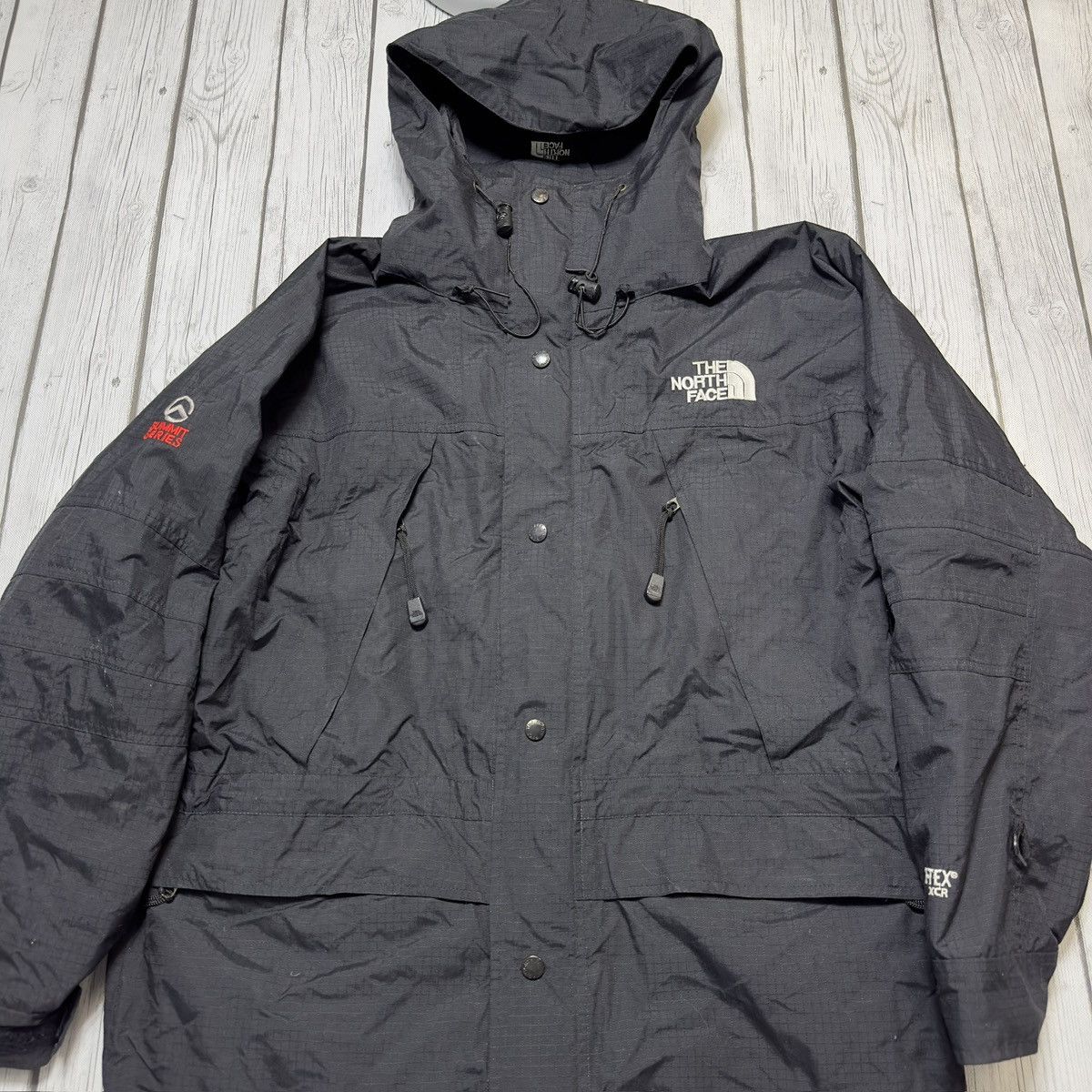 The North Face Vintage The North Face Summit Series Gore Tex jacket Size US S / EU 44-46 / 1 - 3 Thumbnail