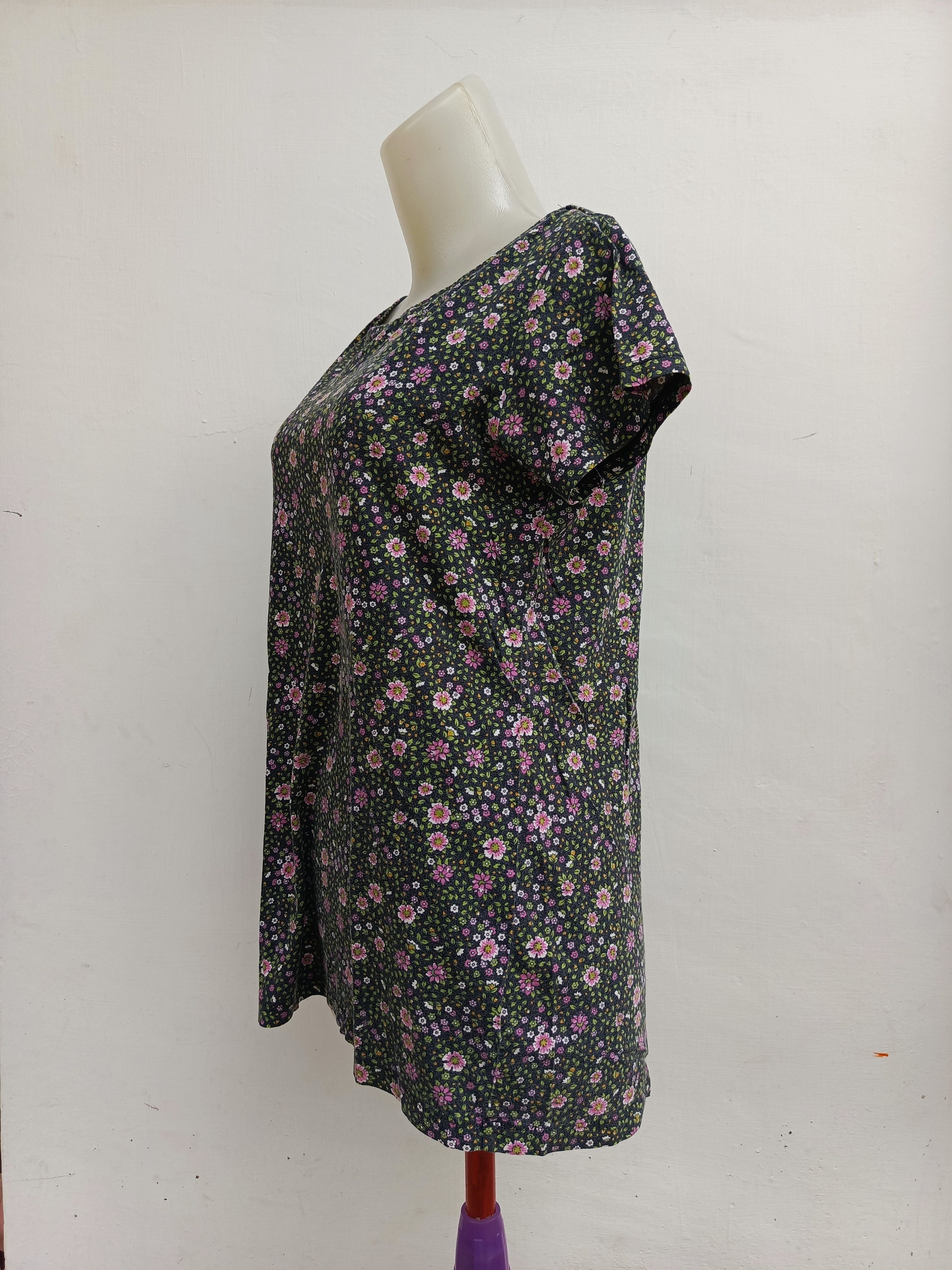 Japanese Brand Uniqlo x Valdrome Floral Tee Small Flower French Style Size L / US 10 / IT 46 - 5 Thumbnail