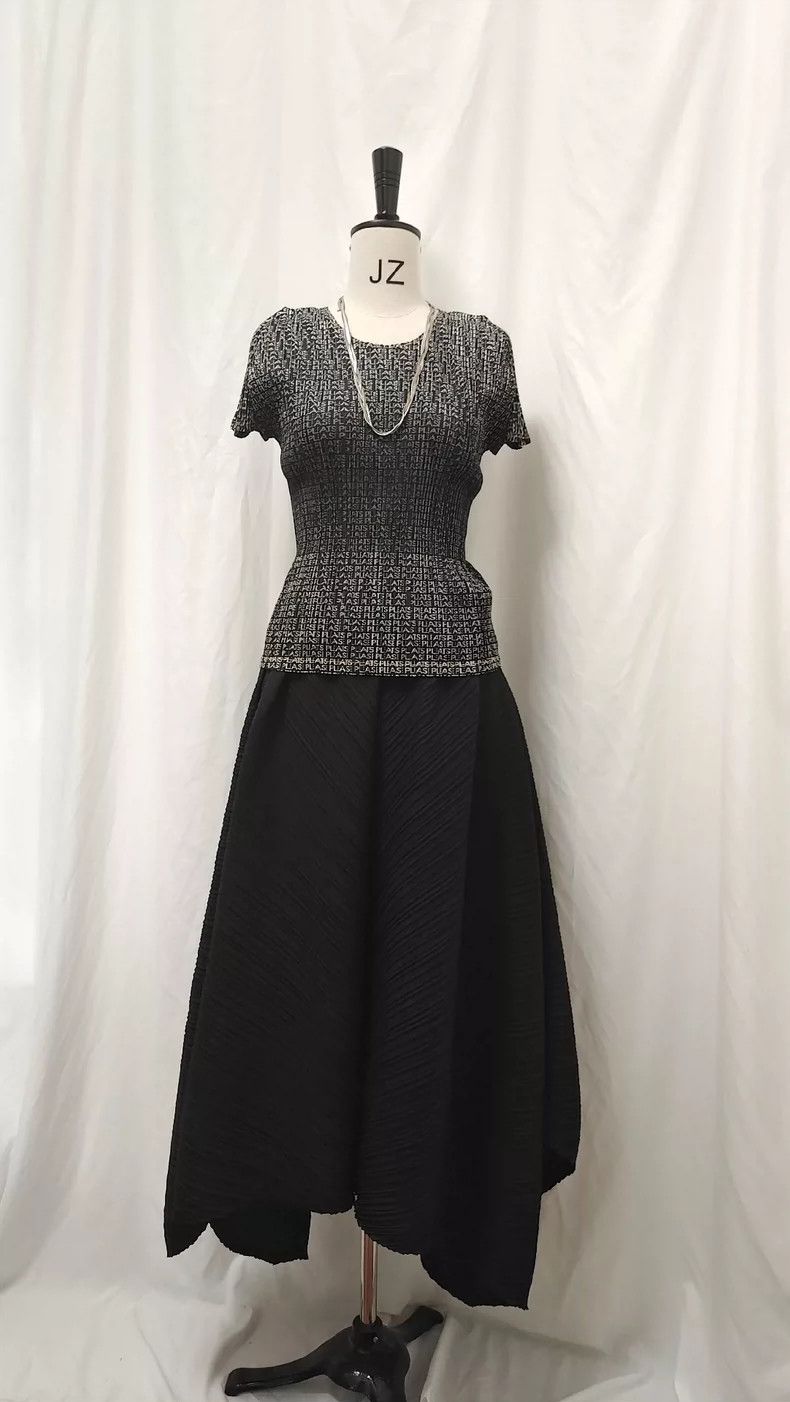 Issey Miyake Issey Miyake size:3 A half-sleeved top with a denim gradie Size M / US 6-8 / IT 42-44 - 2 Thumbnail