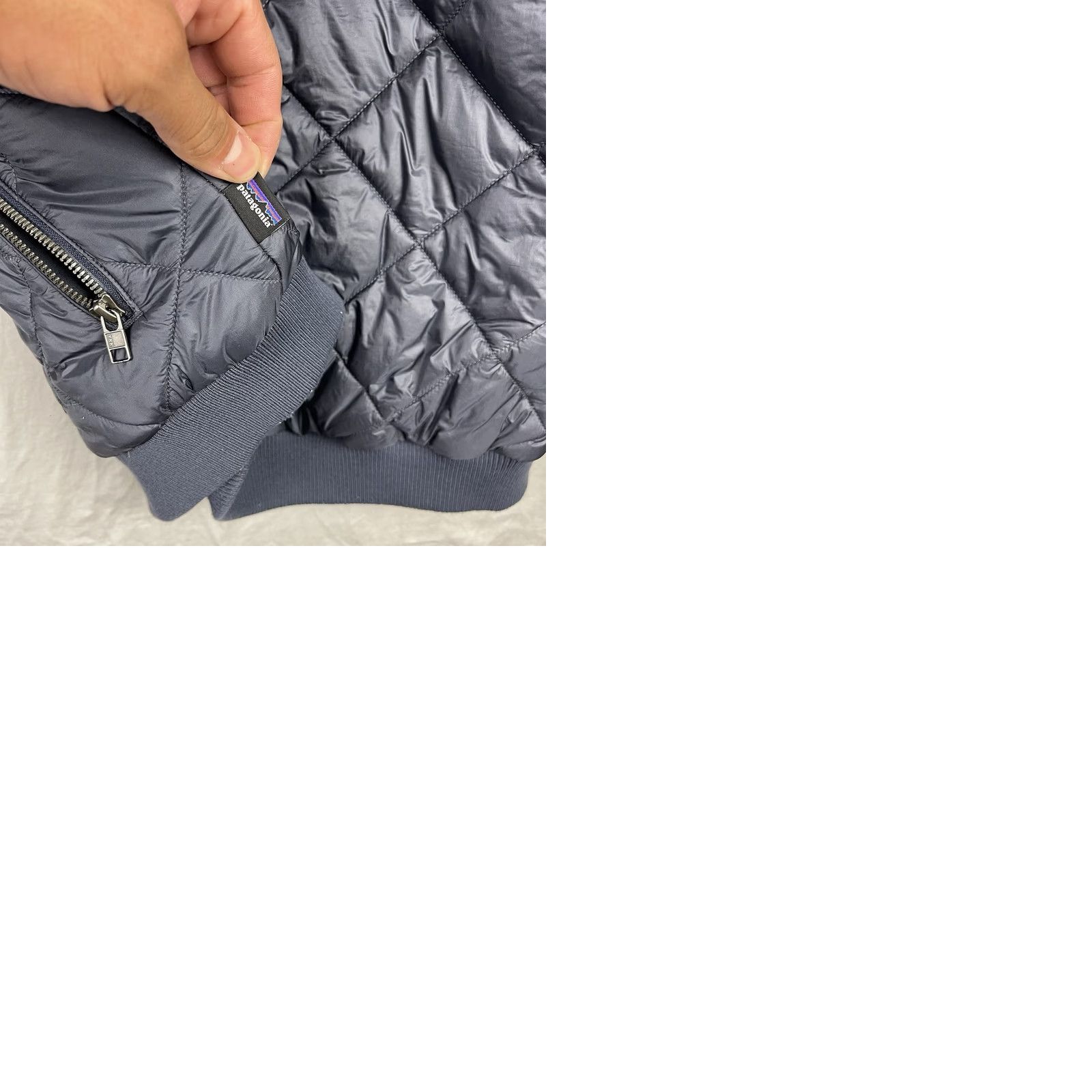 Patagonia Patagonia Jacket Womens Large Navy Blue Prow Bomber Quilted Full Zip Logo Size L / US 10 / IT 46 - 9 Thumbnail