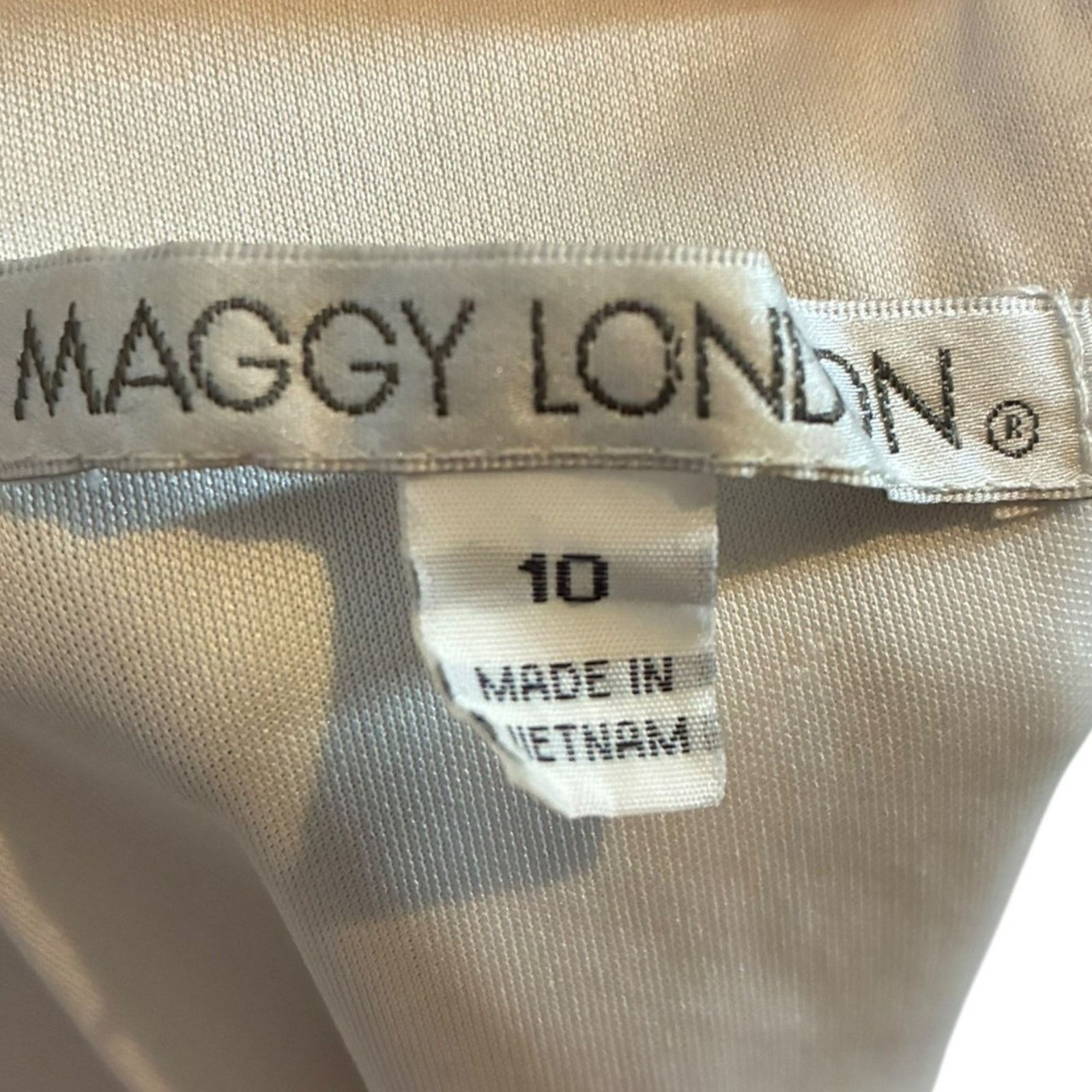 MAGGY LONDON Maggy London Floral Cap Sleeve Sheath Dress Women’s 10 EUC Size L / US 10 / IT 46 - 5 Thumbnail