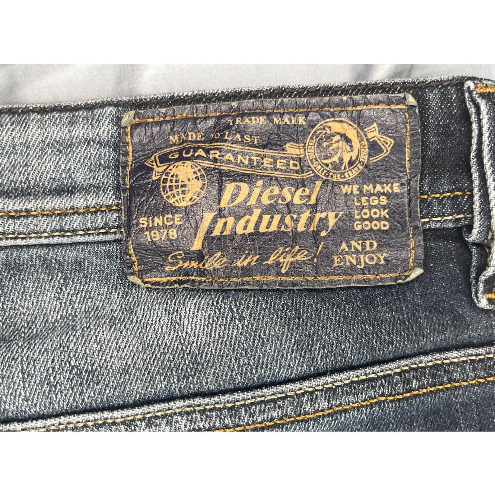 Diesel Diesel VIKER Regular Straight Jeans 31x25 Black Embroidered Denim Casual Mens Size US 31 - 6 Thumbnail