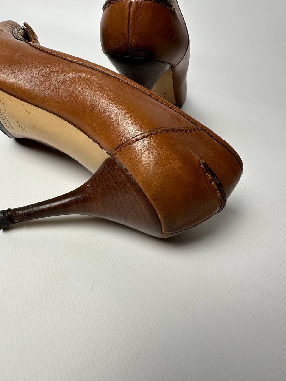 Gucci Gucci Brown Leather Vintage Heels Bamboo Detail Pumps Size US 8 / IT 38 - 8 Thumbnail