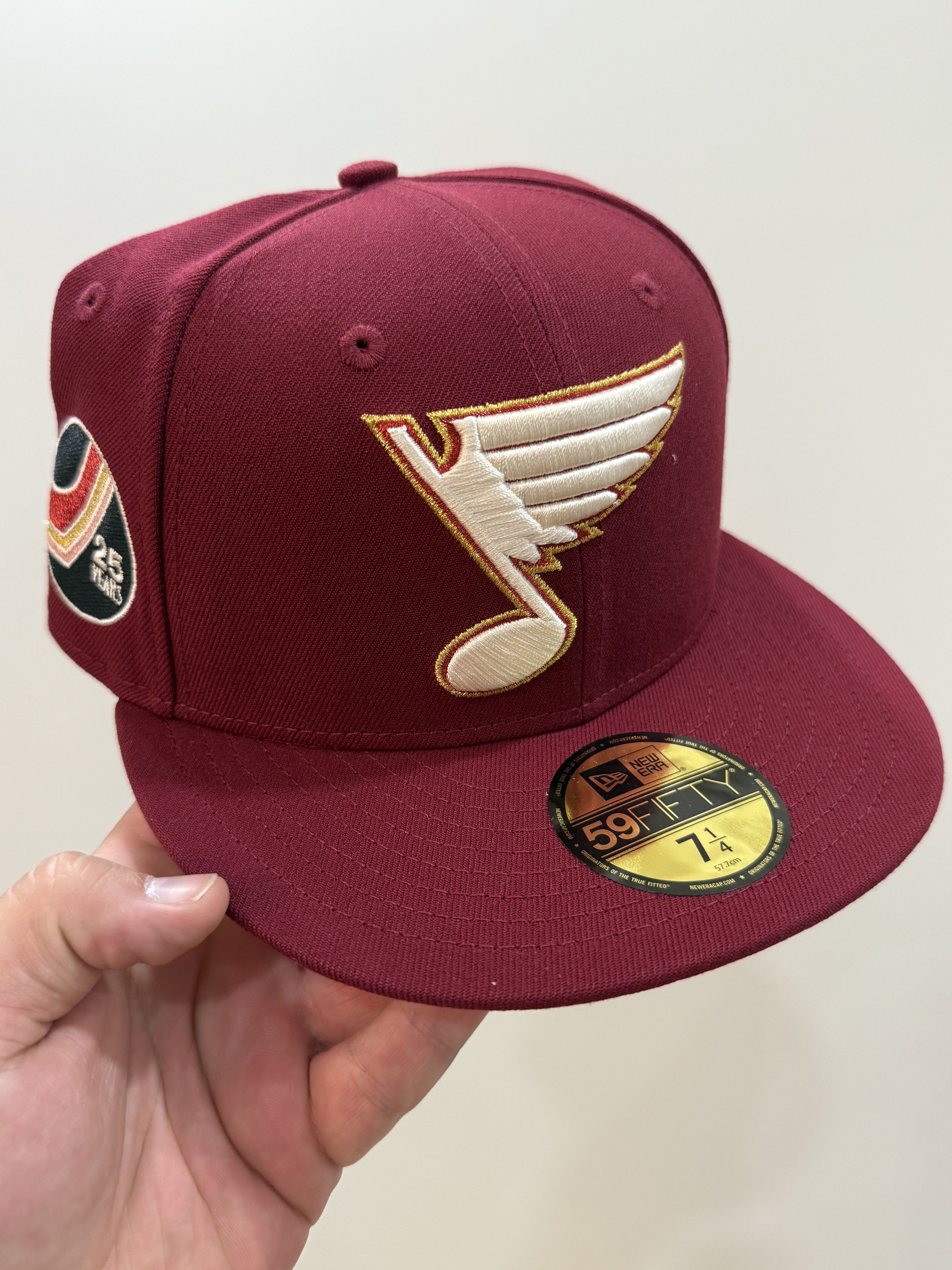 Hat Club × NHL × New Era St. Louis Blues NHL Cardinal Red 7 1/4 Size ONE SIZE - 1 Thumbnail