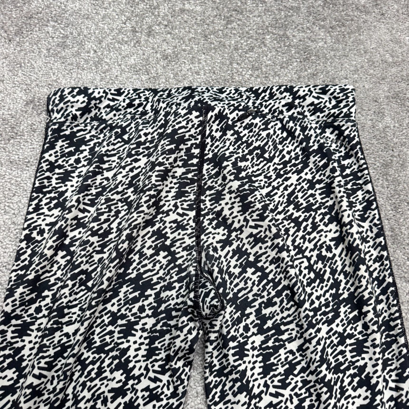 Nike VINTAGE Nike Power Legendary Dri-Fit Leggings Womens Small Black White Swoosh Abstract Size 28" / US 6 / IT 42 - 3 Thumbnail