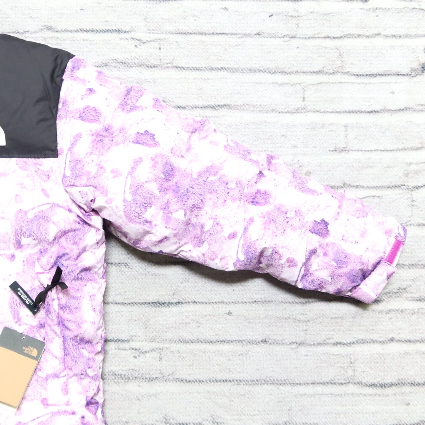The North Face Nike North Face 1996 Nuptse Print Quilted Down Jacket Womens XL Purple Size XL / US 12-14 / IT 48-50 - 6 Thumbnail