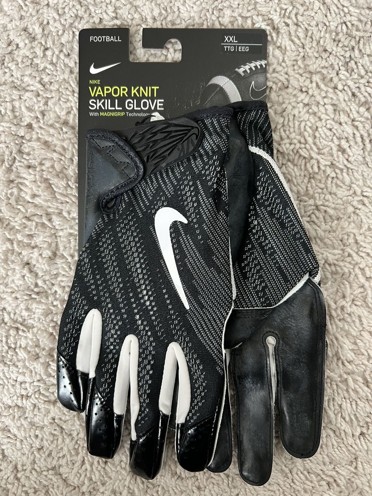 Nike Nike Vapor Knit Skill Gloves Magnigrip Football White Black Size 38 - 1 Thumbnail