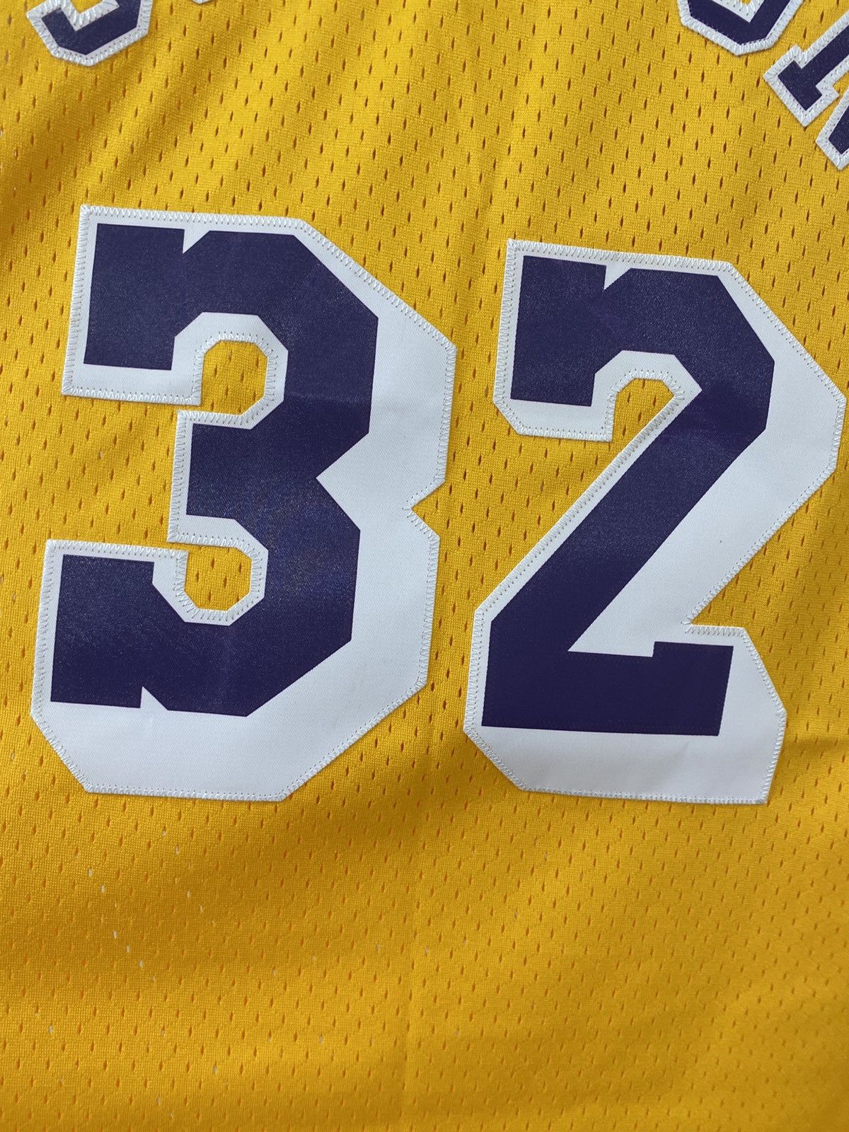 Adidas Adidas Originals Los Angeles Lakers Johnson Swingman Jersey Size US L / EU 52-54 / 3 - 13 Thumbnail