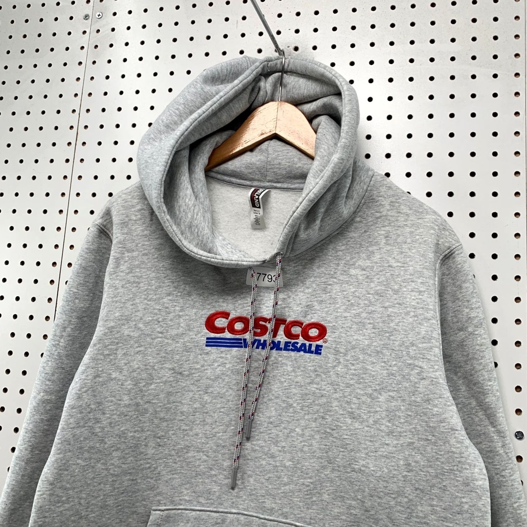 Vintage Kirkland Costco Hoodie Sweatshirt Ladies Small Gray Fleece Hooded Pullover Size S / US 4 / IT 40 - 6 Thumbnail