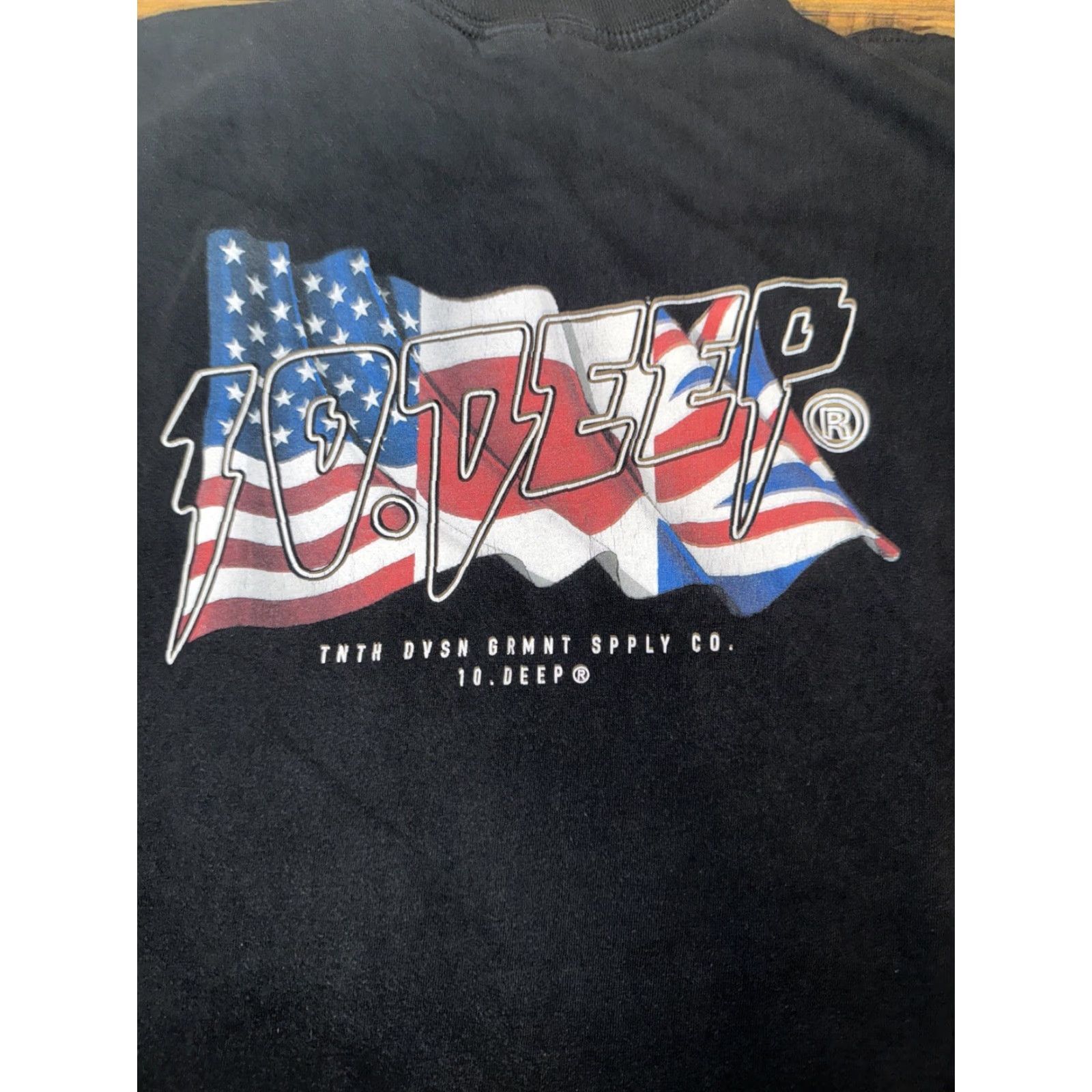 Vintage VINTAGE 10.Deep T-Shirt Black USA Flag Logo Men’s 2XL Made in USA Y2K Streetwear Shirt Mens 2XL Black USA Flag Graphic Tee Size US XXL / EU 58 / 5 - 2 Thumbnail