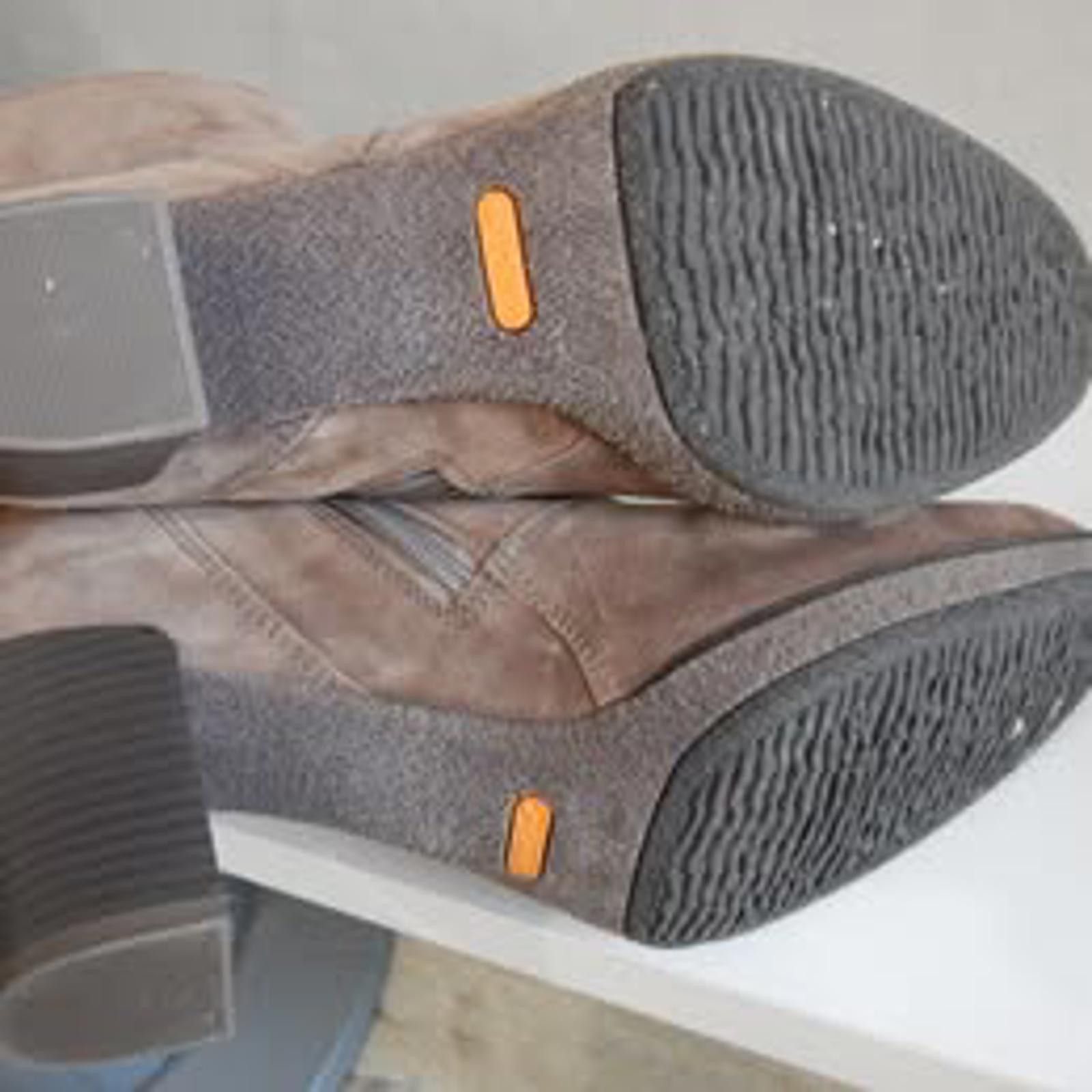 Aran Isles Knitwear ARA Women's Suede Leather Ankle Boots Zip Up Shoe size 7 Size US 8 / IT 38 - 8 Thumbnail