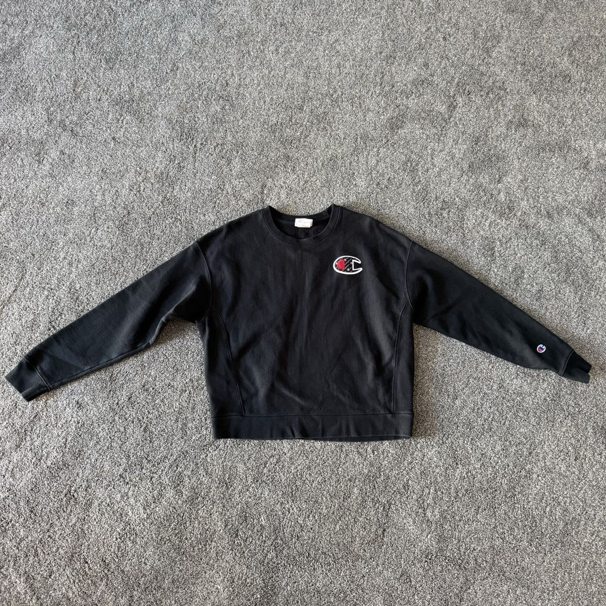 Champion Vintage Champion Reverse Weave Crew Neck Black L Sweatshirt Size L / US 10 / IT 46 - 1 Thumbnail