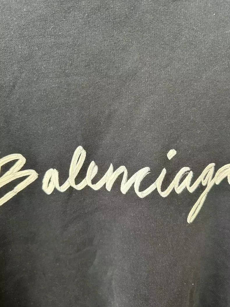 Balenciaga Balenciaga Raised Letter Hoodie Size US M / EU 48-50 / 2 - 3 Thumbnail