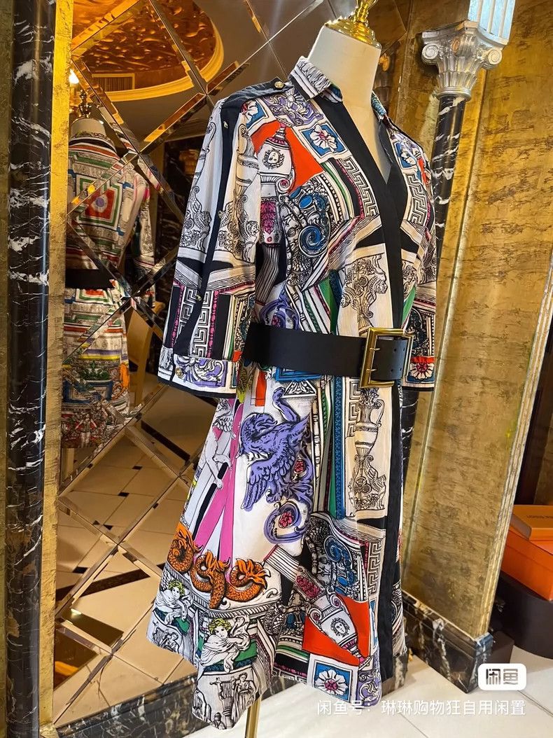 Versace Versace Bathrobe dress Size M / US 6-8 / IT 42-44 - 4 Thumbnail