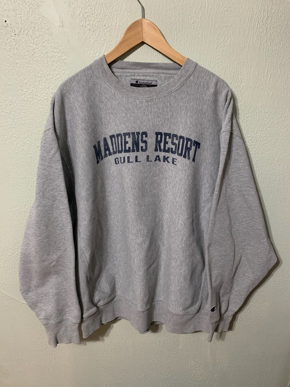 Champion × Vintage Vintage Crewneck Champion Madden’s Reverse Weave Vintage Sweatshirt Size US XL / EU 56 / 4 - 1 Thumbnail