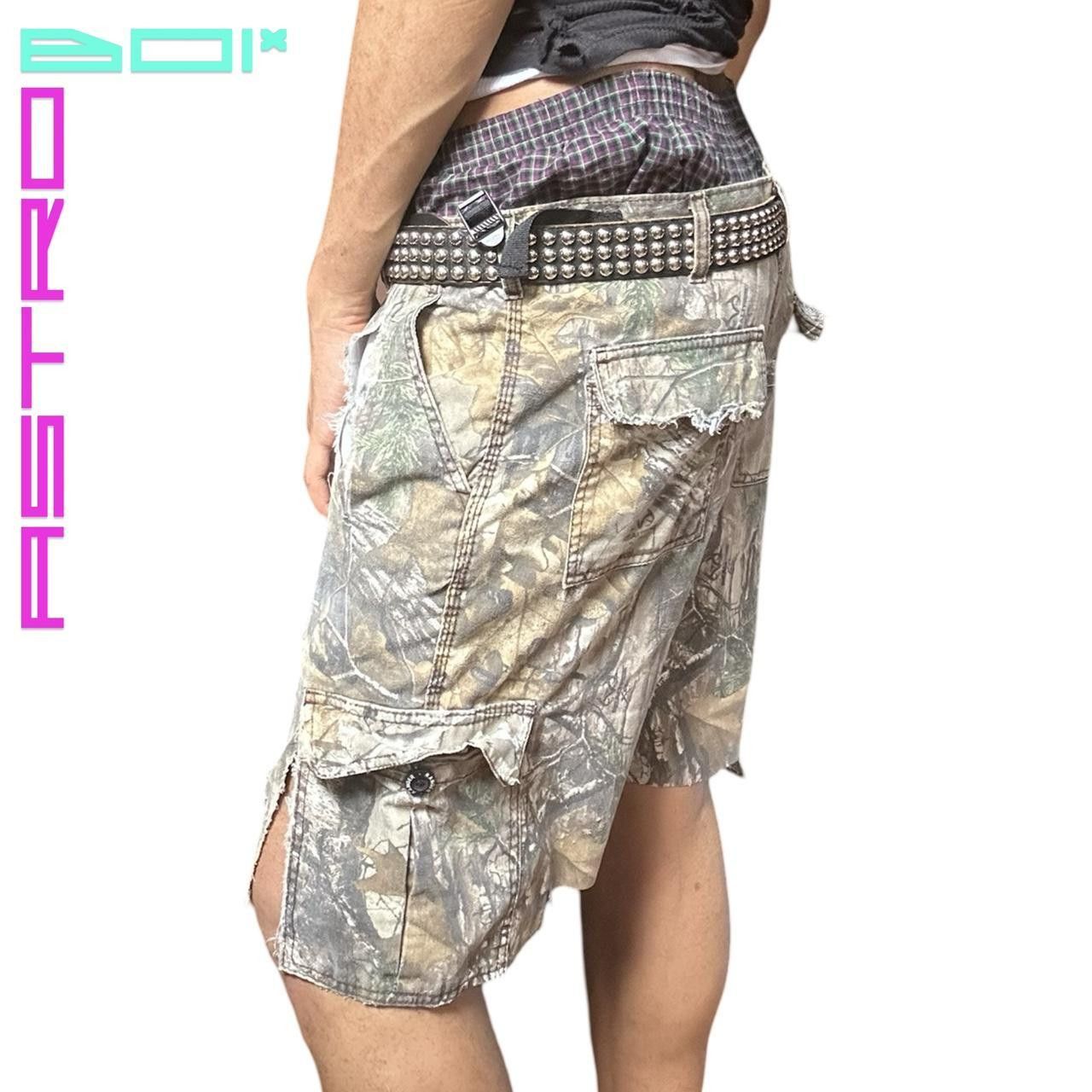 Other ASTROBOI* DISTRESSED REALTREE CAMOUFLAGE RIPPED SHORTS _ 34" Size US 34 / EU 50 - 4 Thumbnail