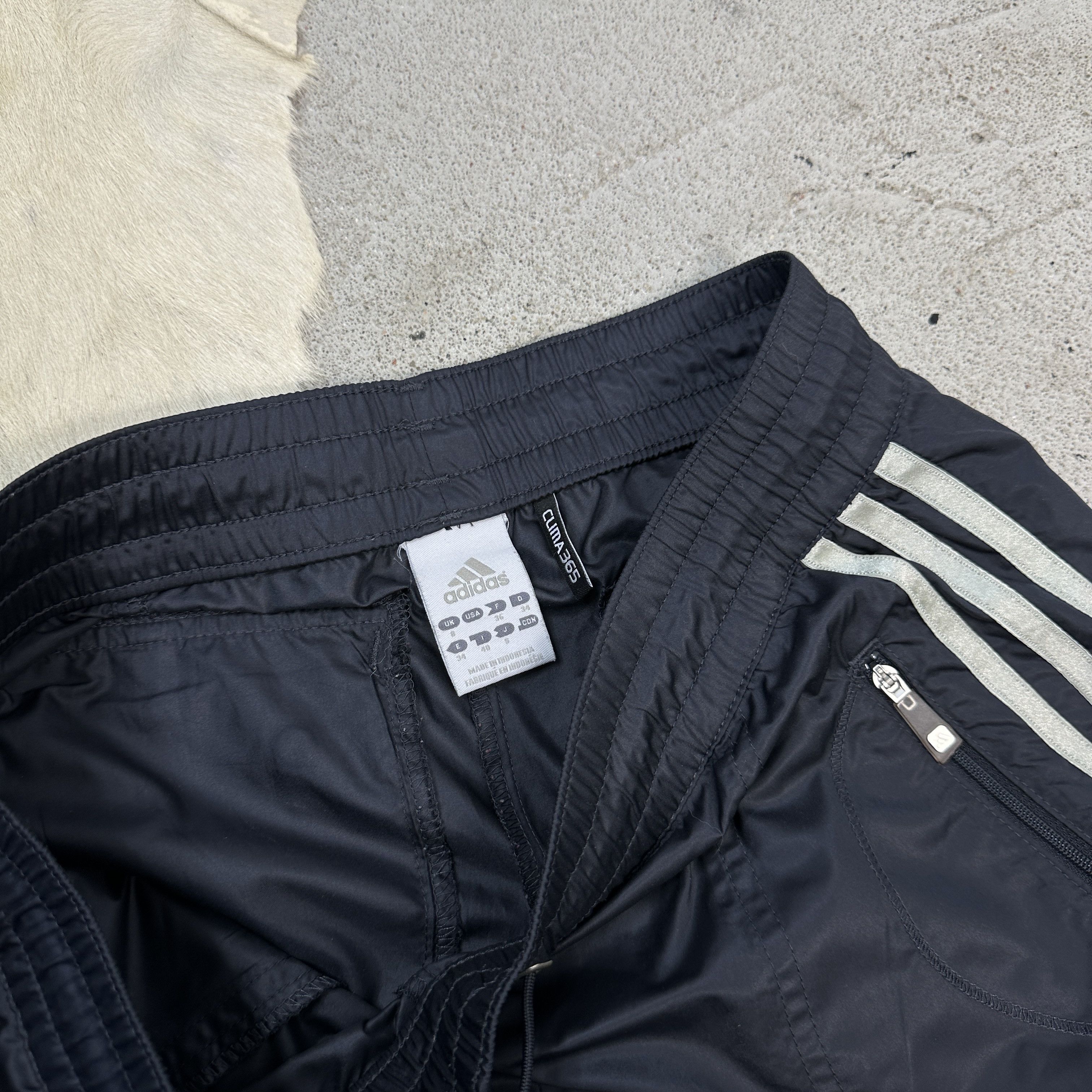 Adidas × Vintage Vintage Sportswear Y2K Nylon Baggy Adidas Sweatpants Size US 32 / EU 48 - 4 Thumbnail
