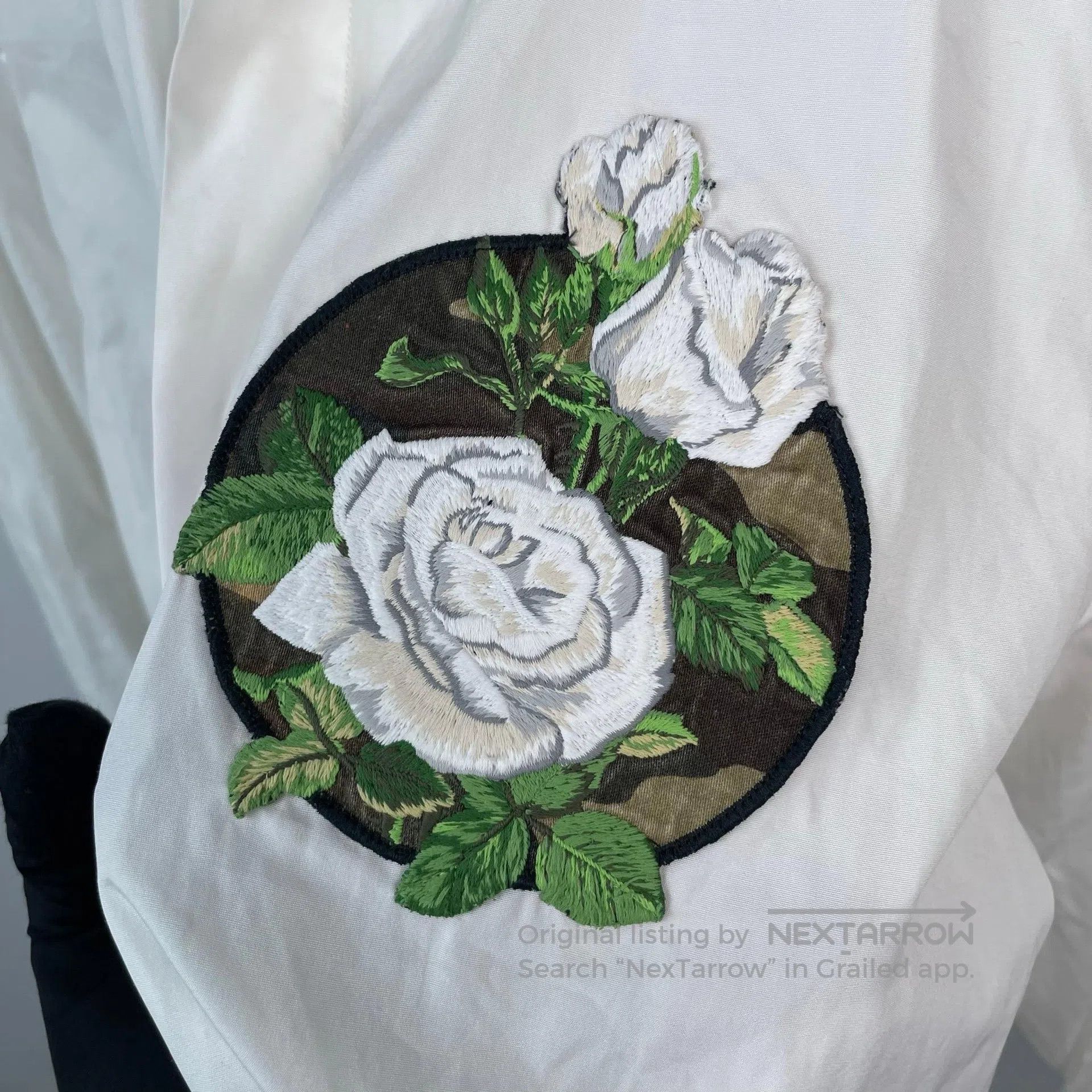 Dior Dior size 41 White Camellia Floral Embroidered Short Sleev Size US M / EU 48-50 / 2 - 3 Thumbnail