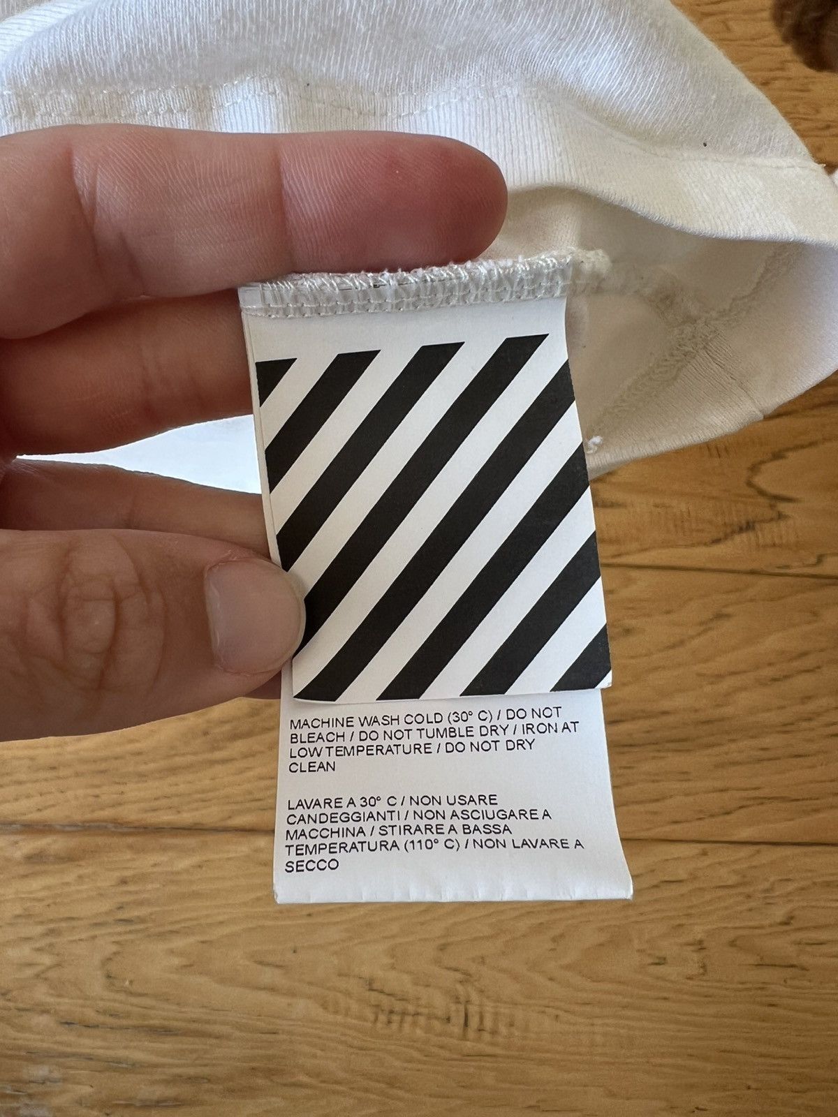 Off-White Off White Spray Paint T-Shirt Size US M / EU 48-50 / 2 - 6 Thumbnail