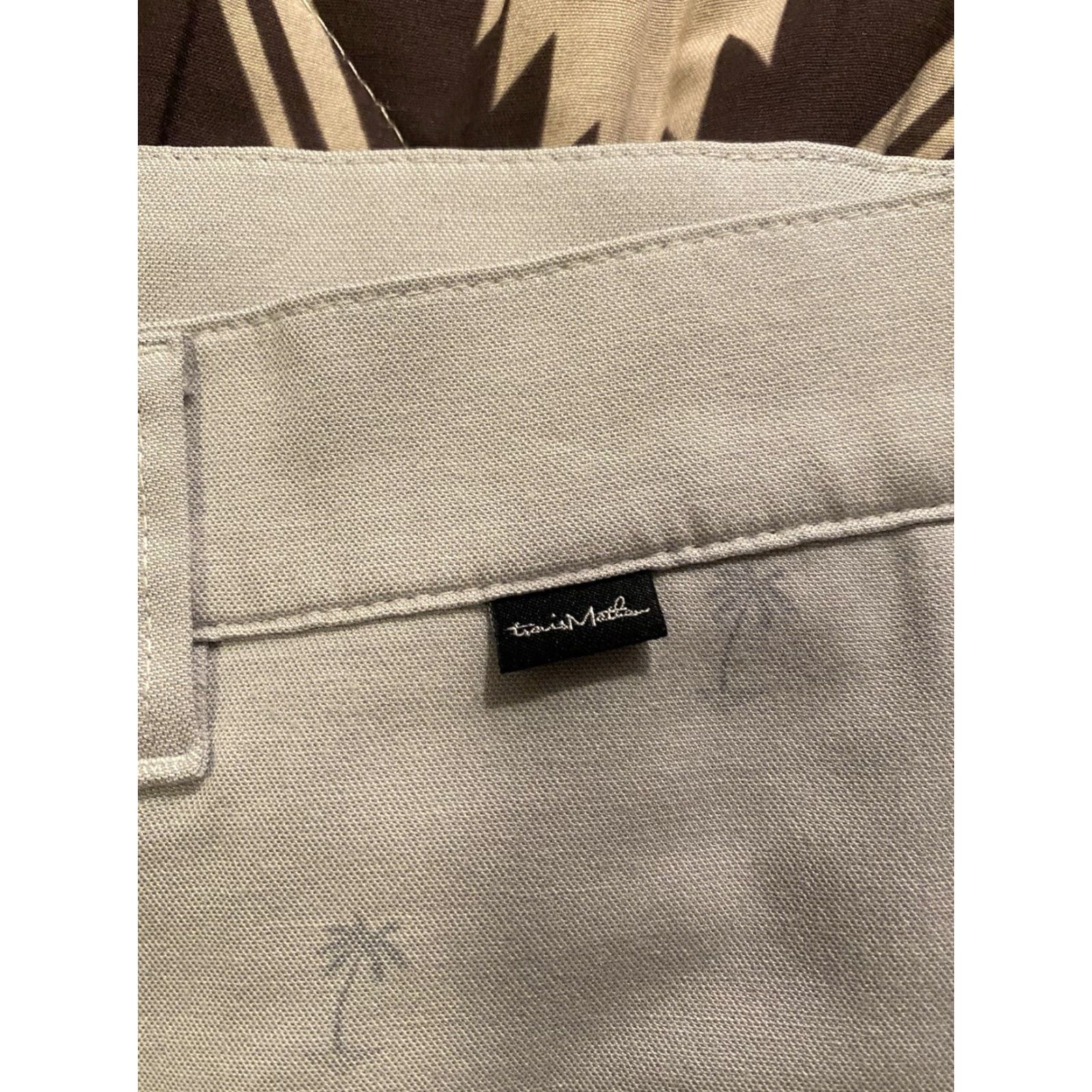TravisMathew Travis Mathew Shorts Palm Tree Golf Performance Gray 10” Inseam Men’s Size 36 Size US 36 / EU 52 - 4 Thumbnail