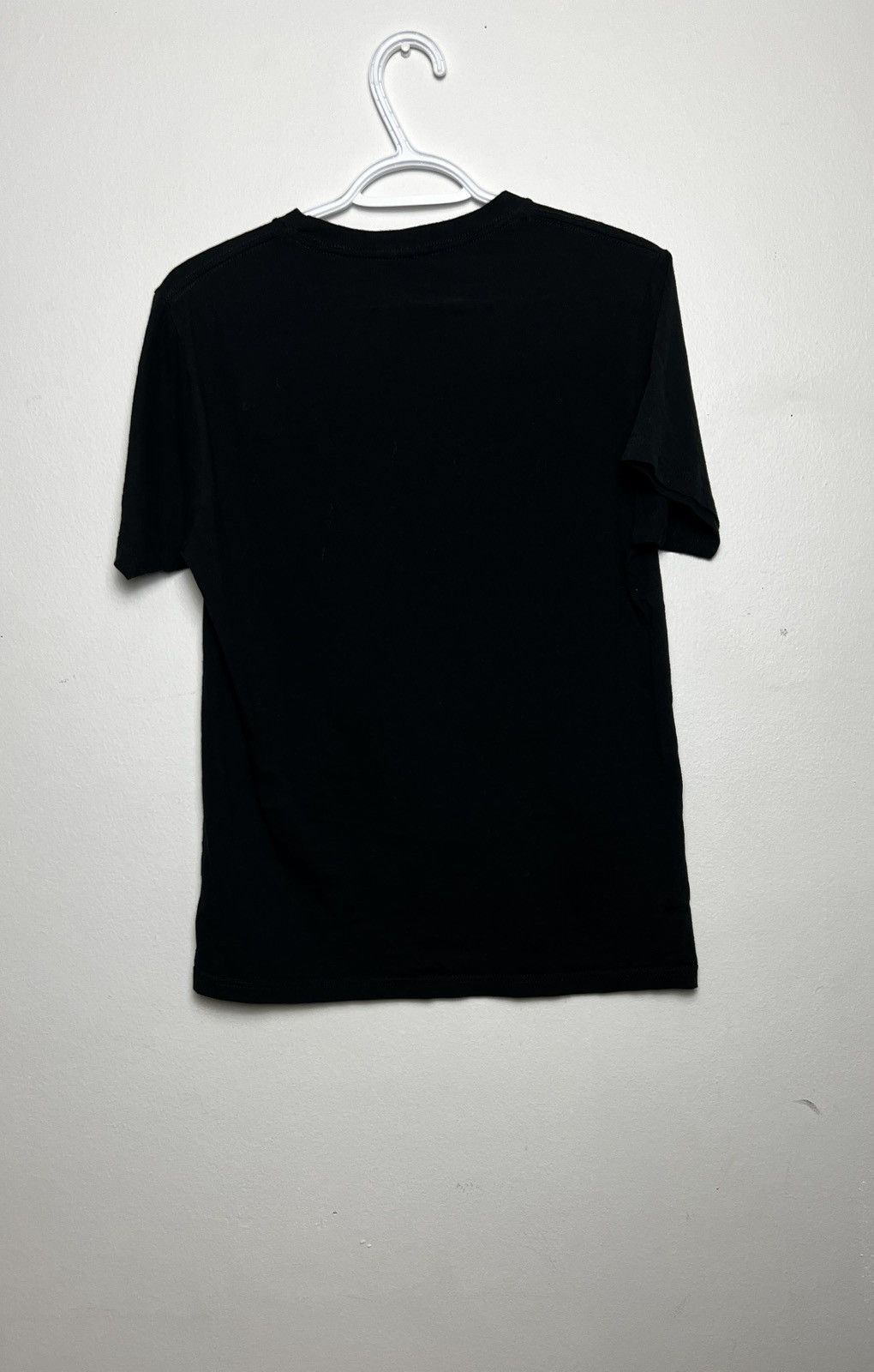 Japanese Brand × Vintage Black Attack On Titan Levi Graphic Tee Size US S / EU 44-46 / 1 - 2 Thumbnail