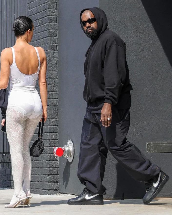 Kanye West × Yeezy Yeezy Hoodie Size US XL / EU 56 / 4 - 2 Thumbnail