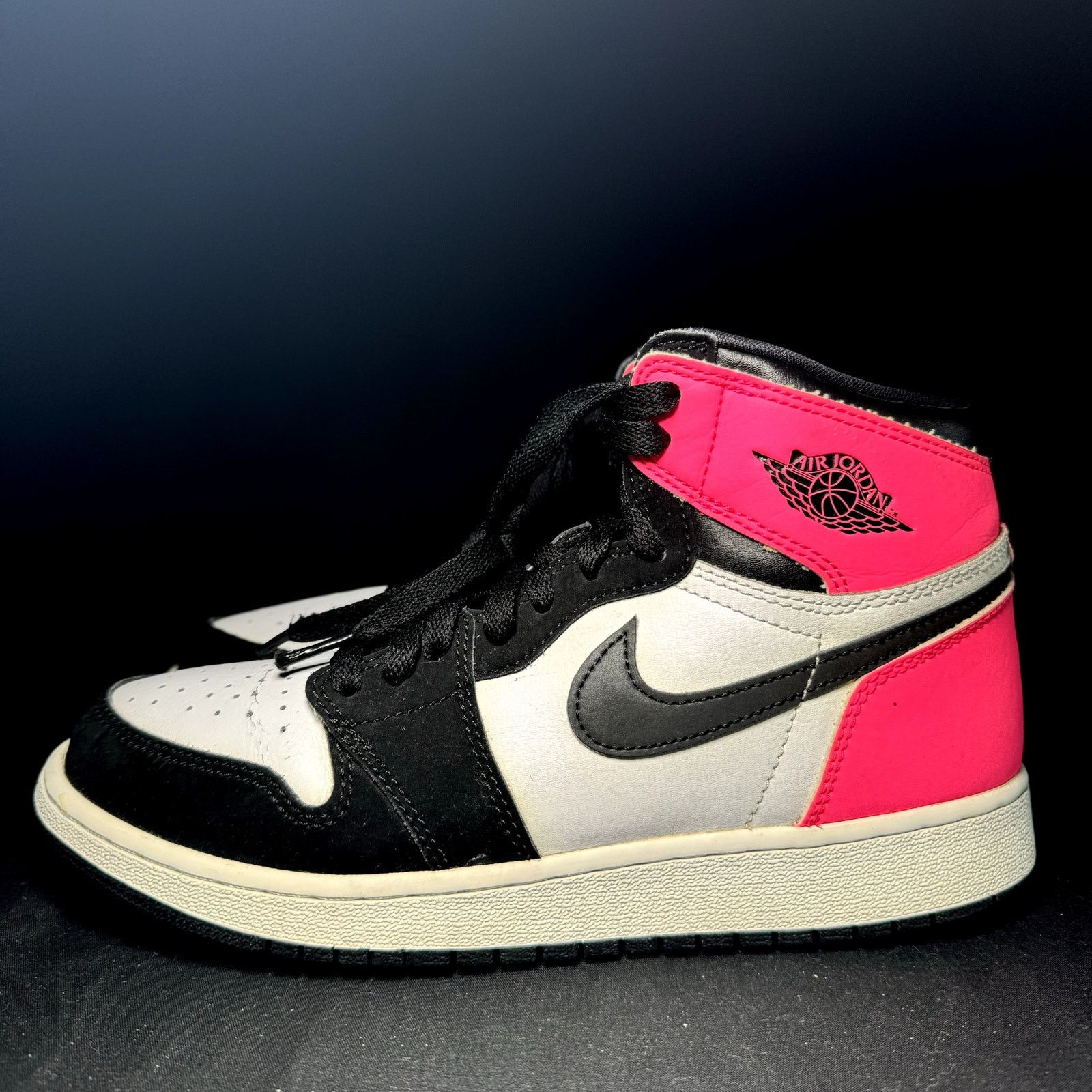 Jordan Brand × Nike Size 6.5 - Nike Air Jordan 1 Retro High GG Valentine's Day Size US 6.5 / EU 39-40 - 8 Thumbnail
