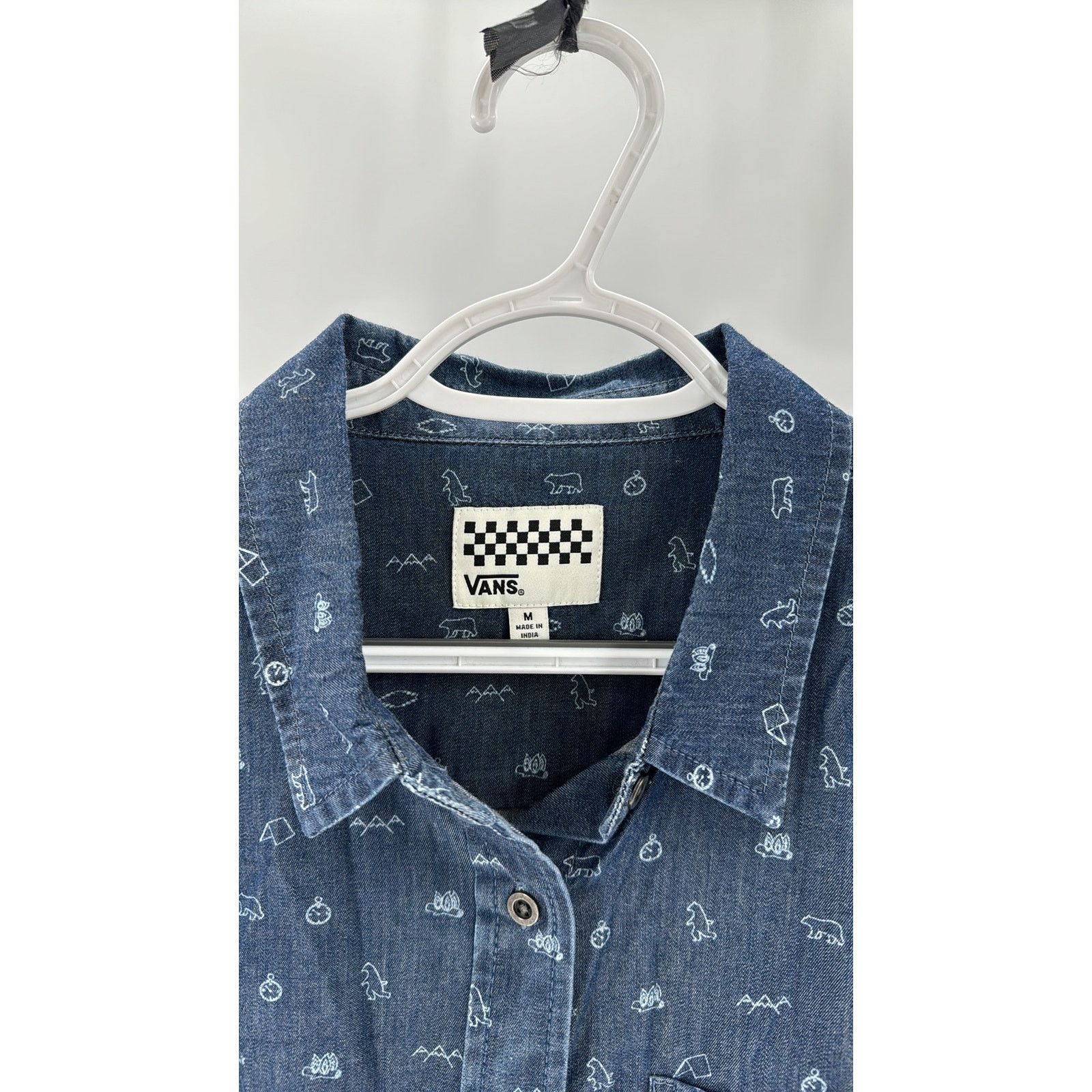 Vans VANS OFF THE WALL camping novelty print chambray button down Size US M / EU 48-50 / 2 - 3 Thumbnail