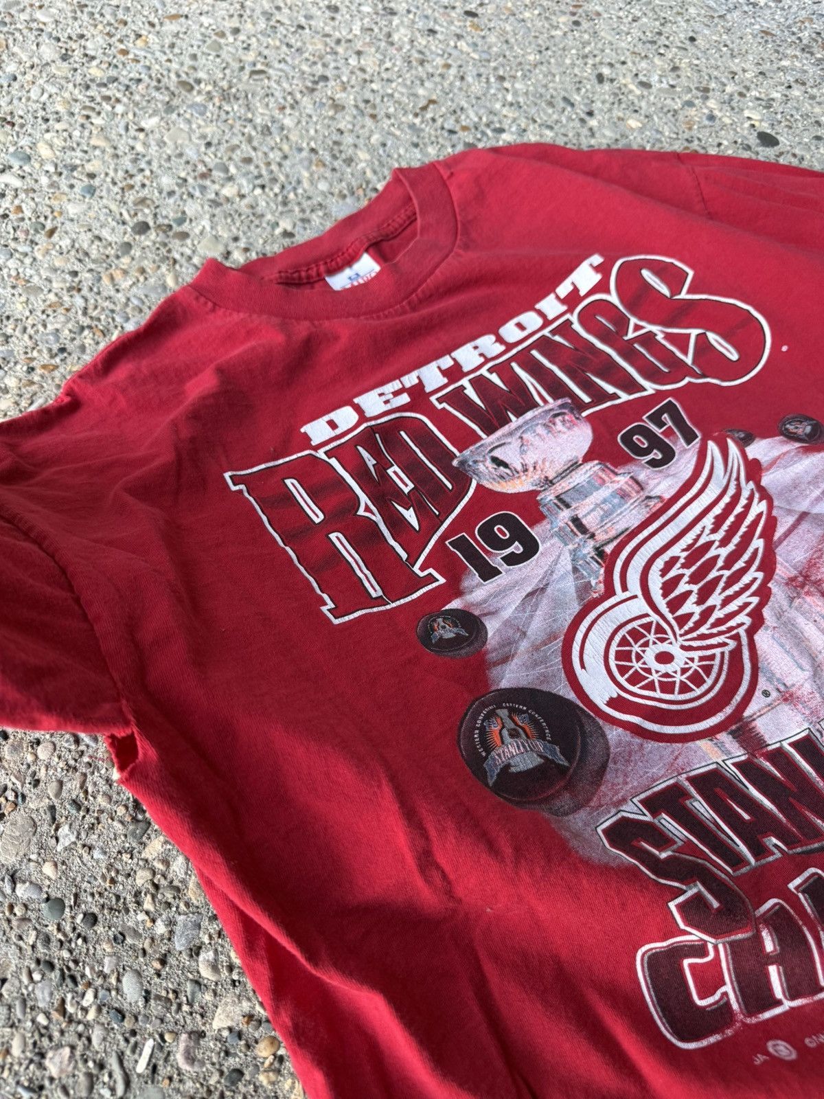 Vintage Detroit Redwings vintage Stanley Cup Graphic T-Shirt Size US XL / EU 56 / 4 - 4 Thumbnail